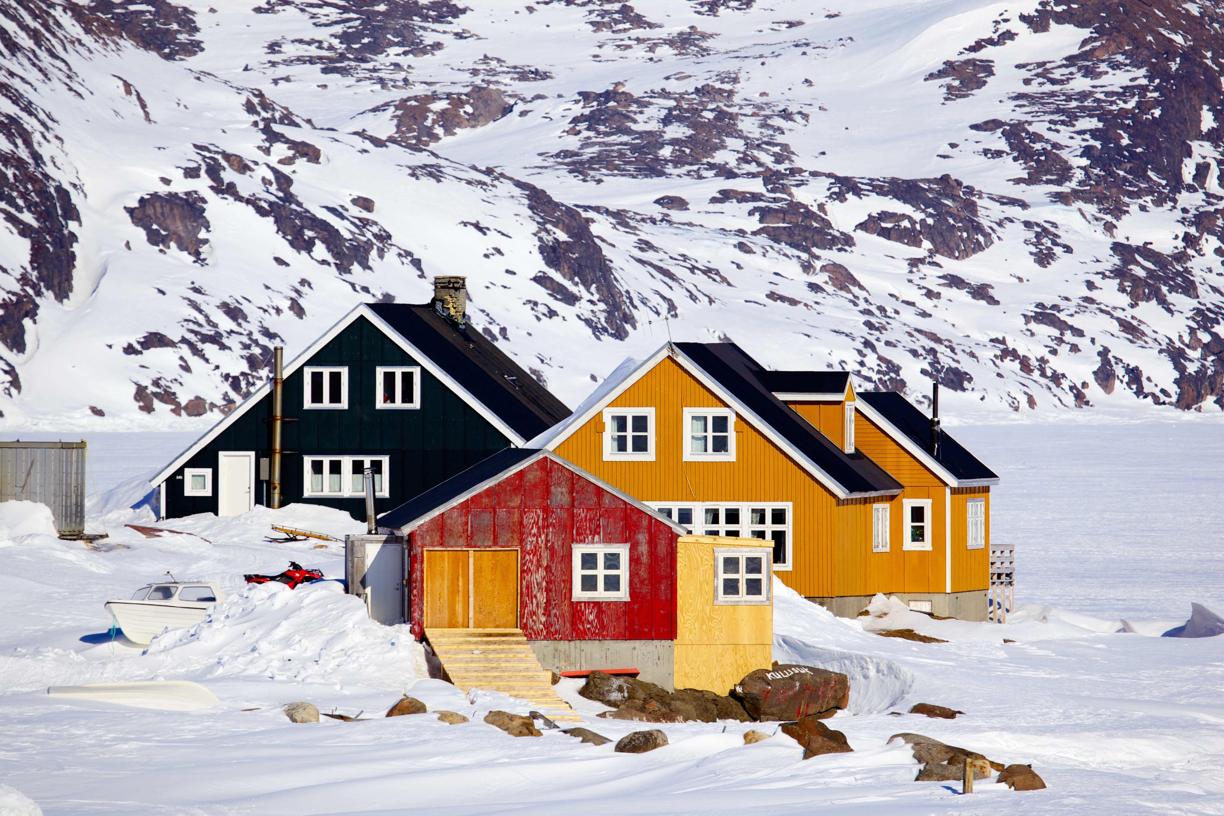 Colors in the arctic