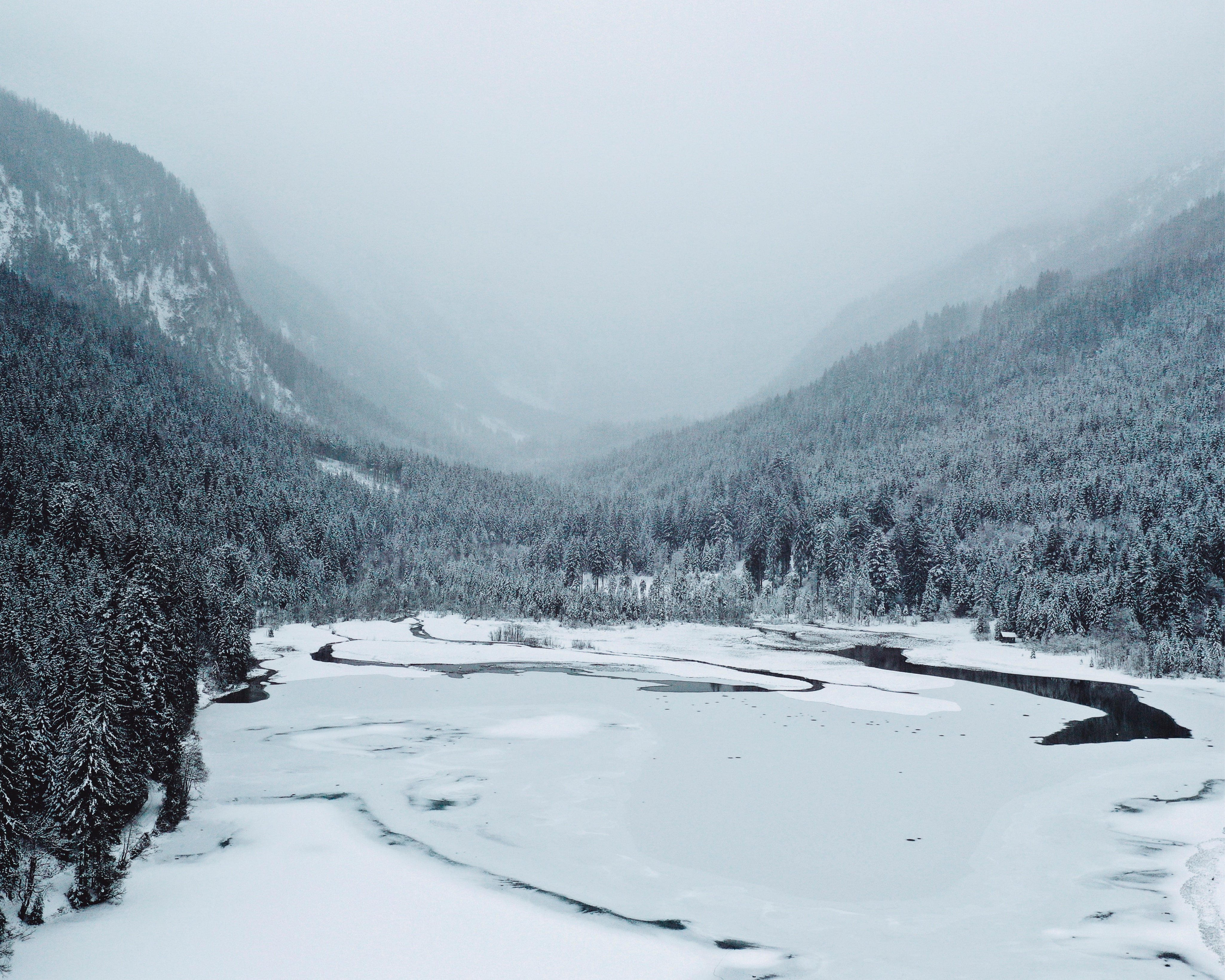 Abreathoffrost-150x150cm.jpg