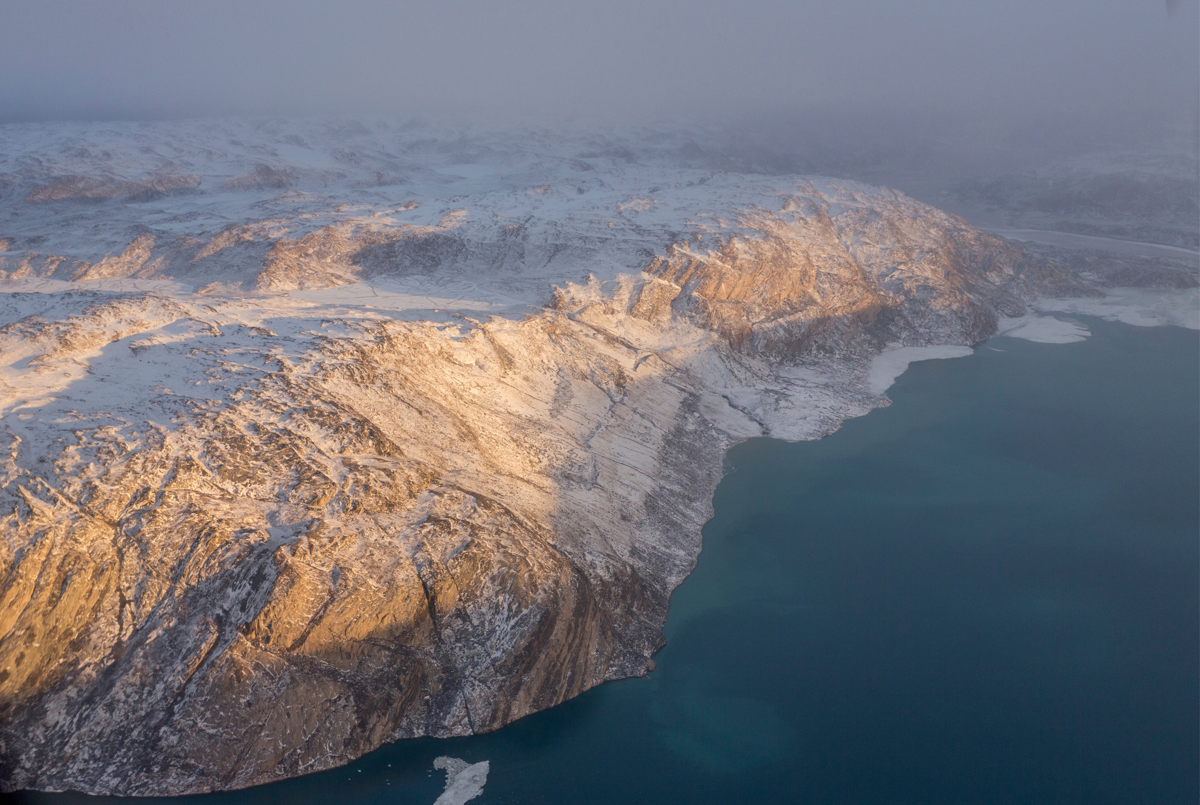 Arcticrise-150x100cm_51e40eb0-f5f1-4f8c-814e-16a42c018908.jpg
