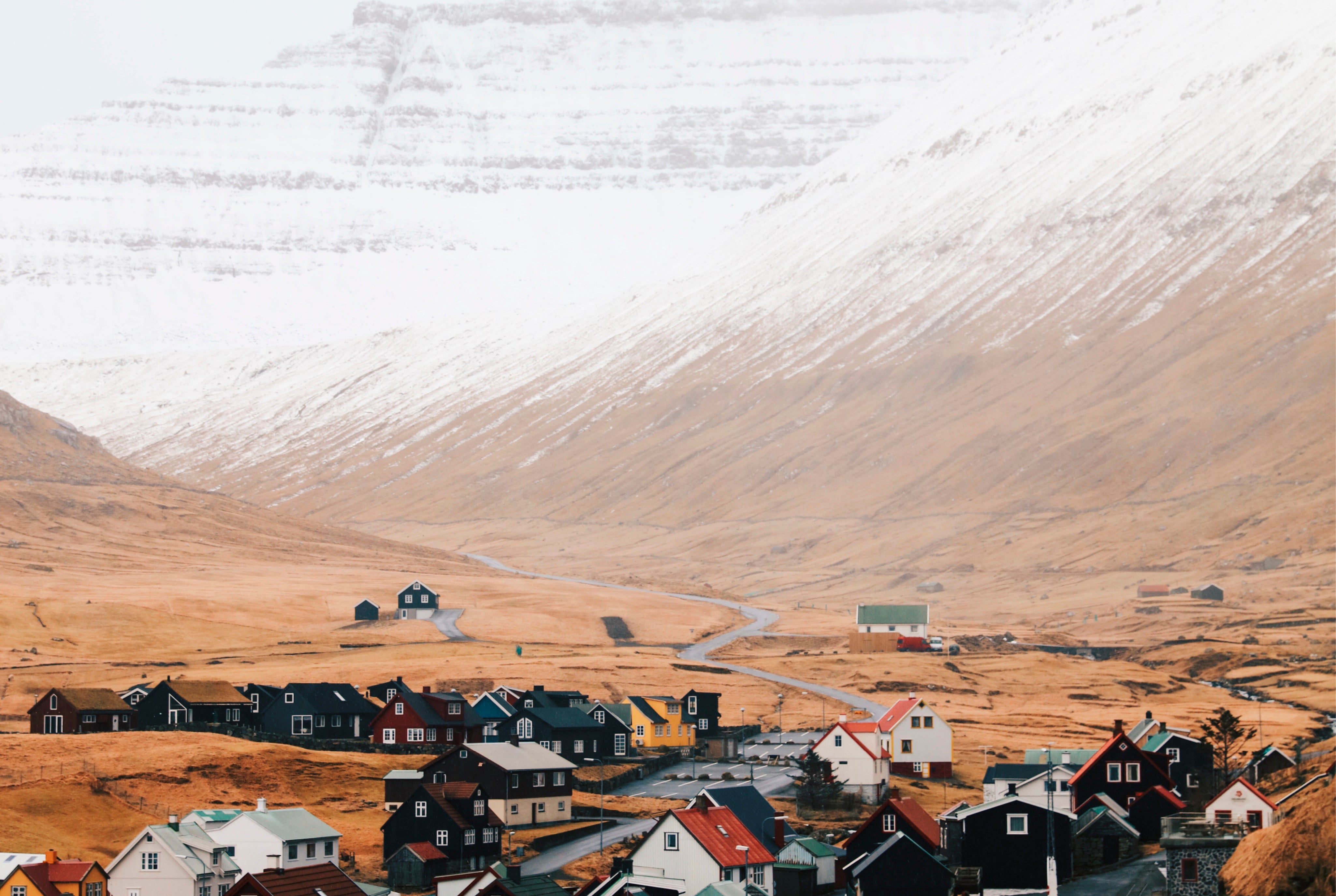 Aworldapart-150x100cm.jpg