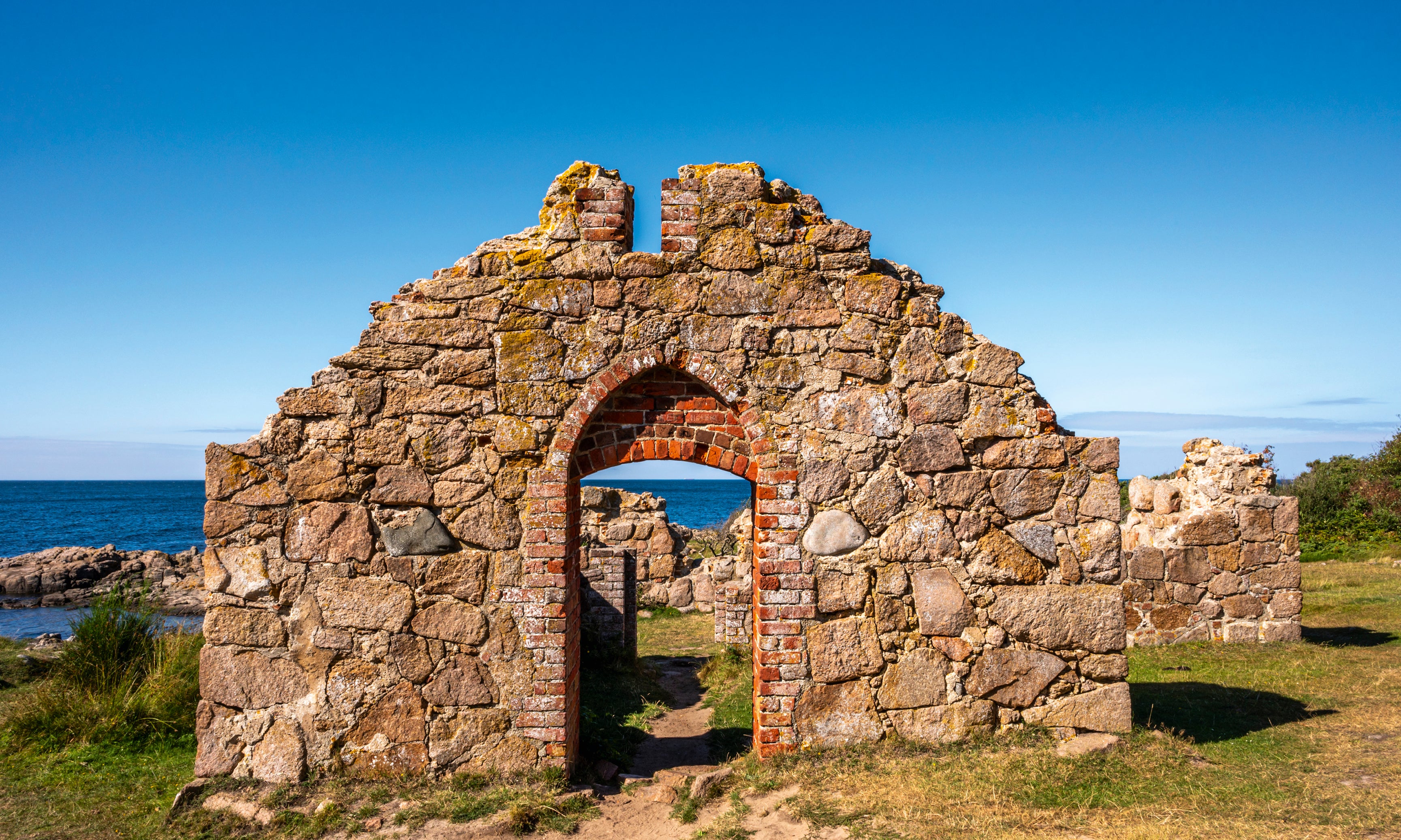 Balticruins-120x80cm.jpg