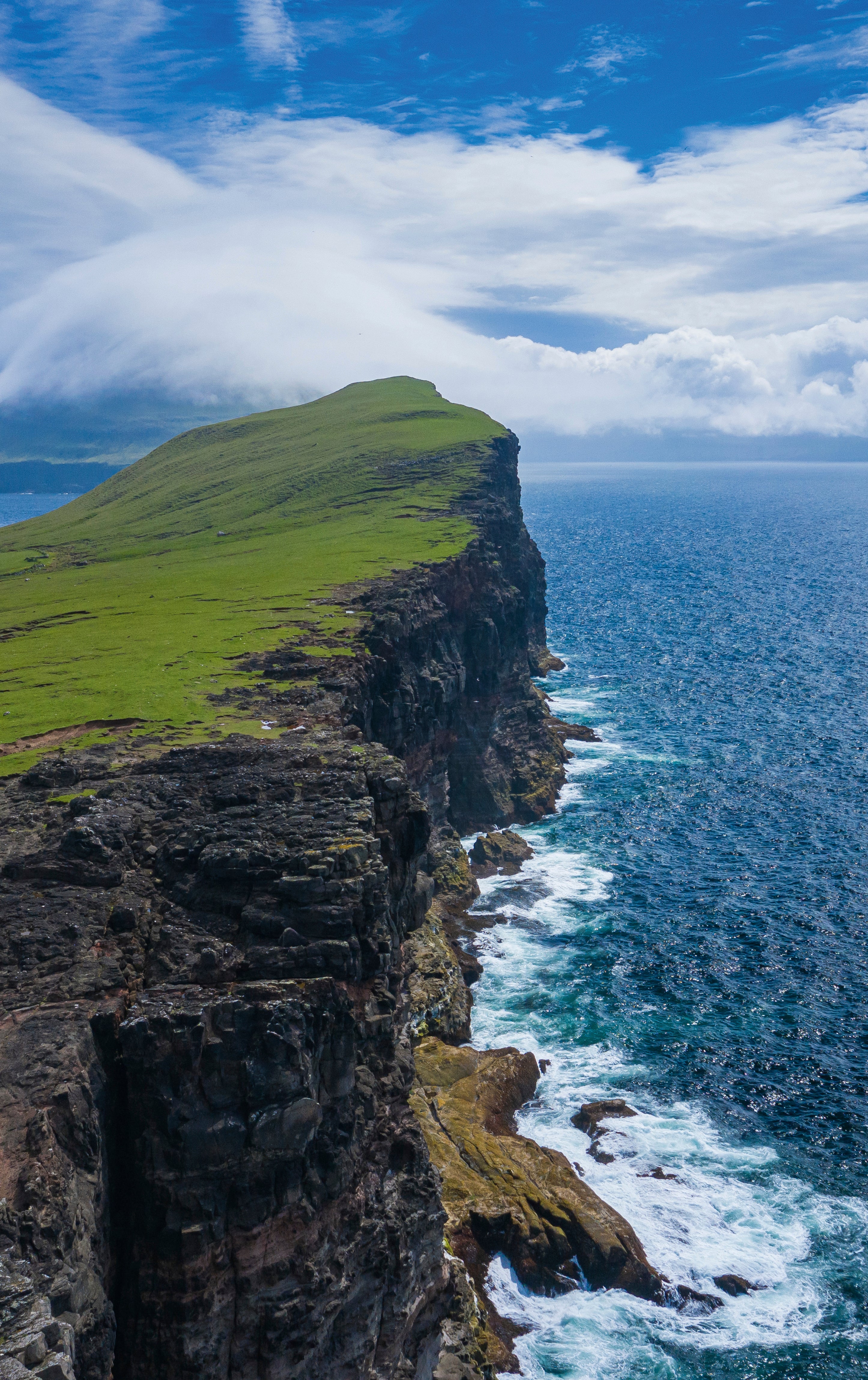 Between wind and wave