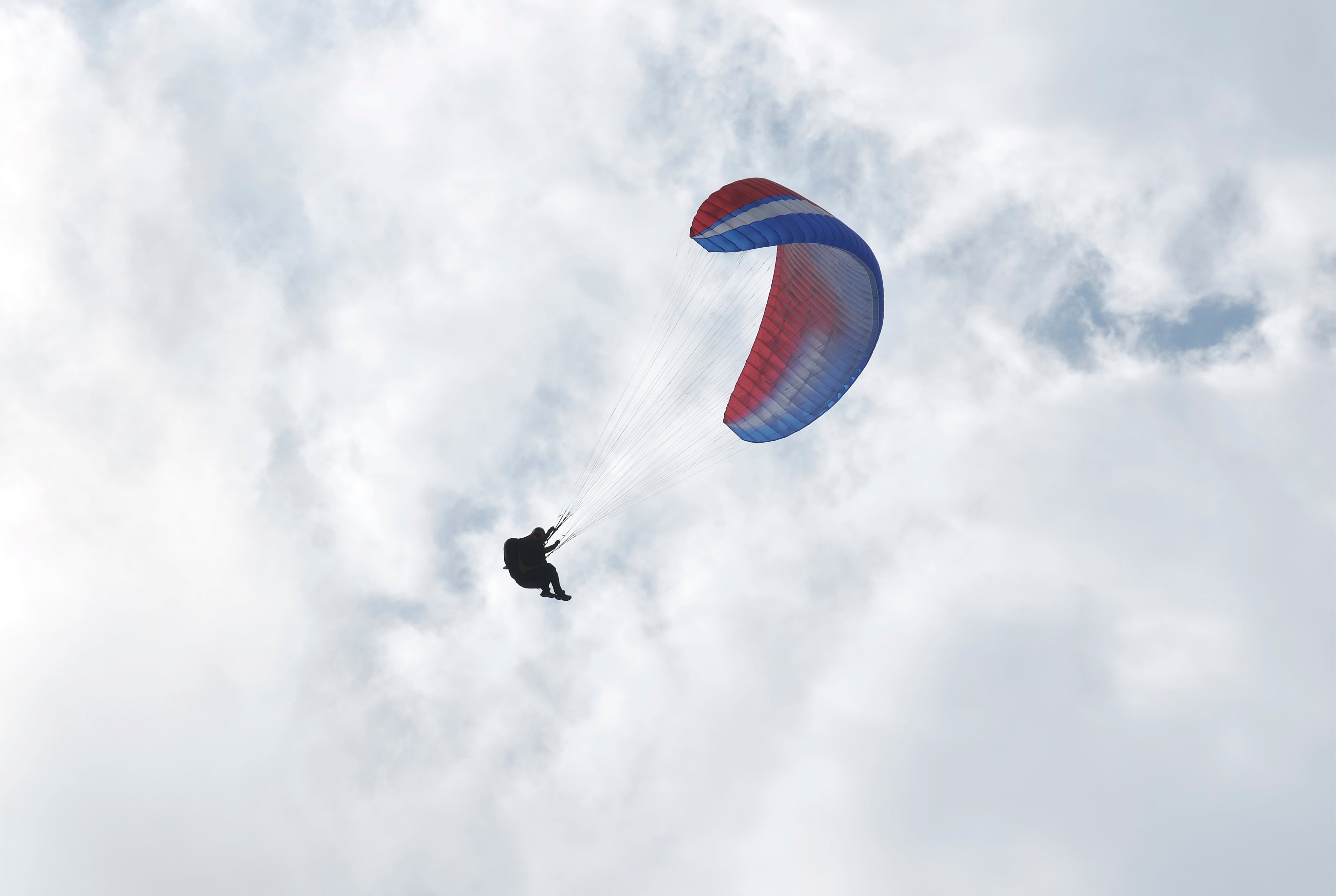 Beyondgravity-150x100cm.jpg