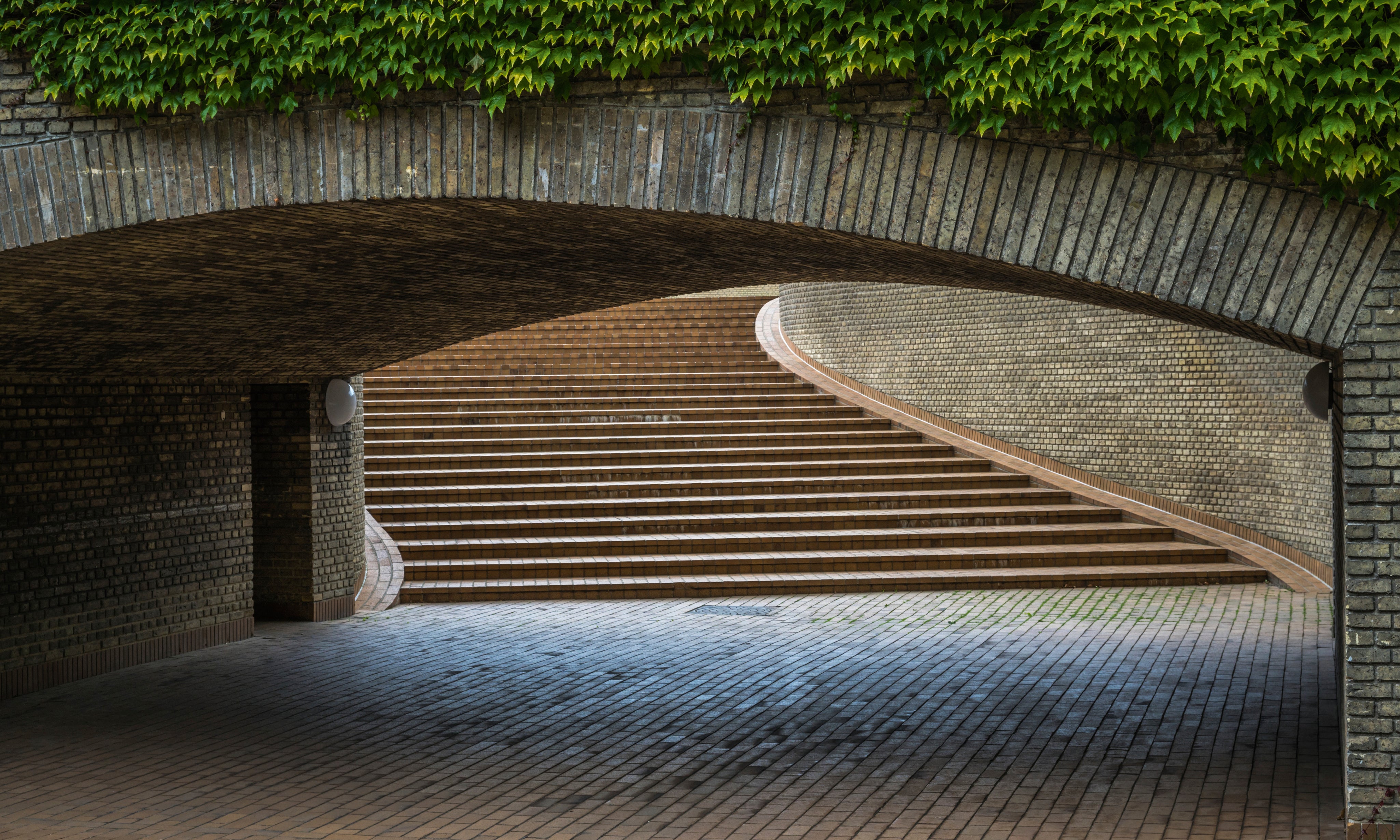 Brickline-150x100cm.jpg