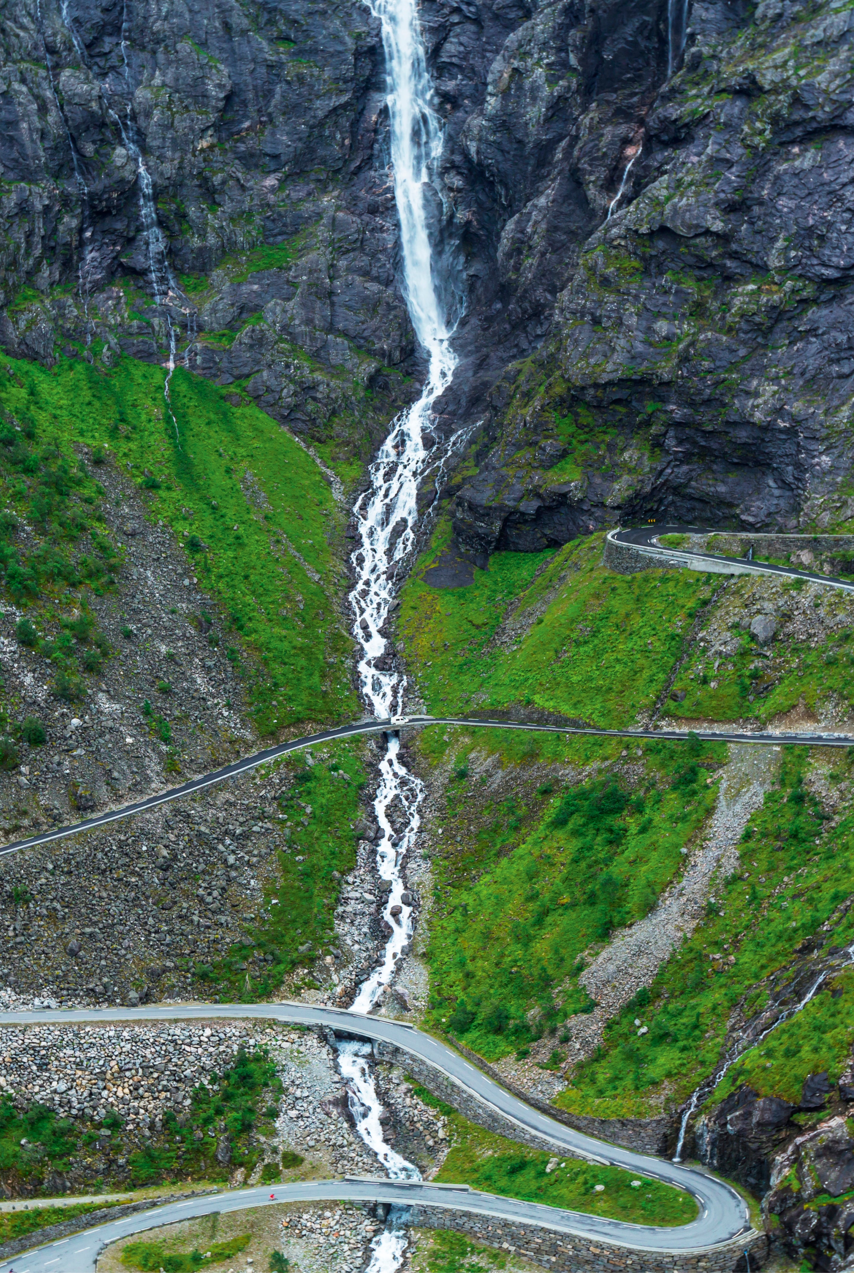 Canyon curves