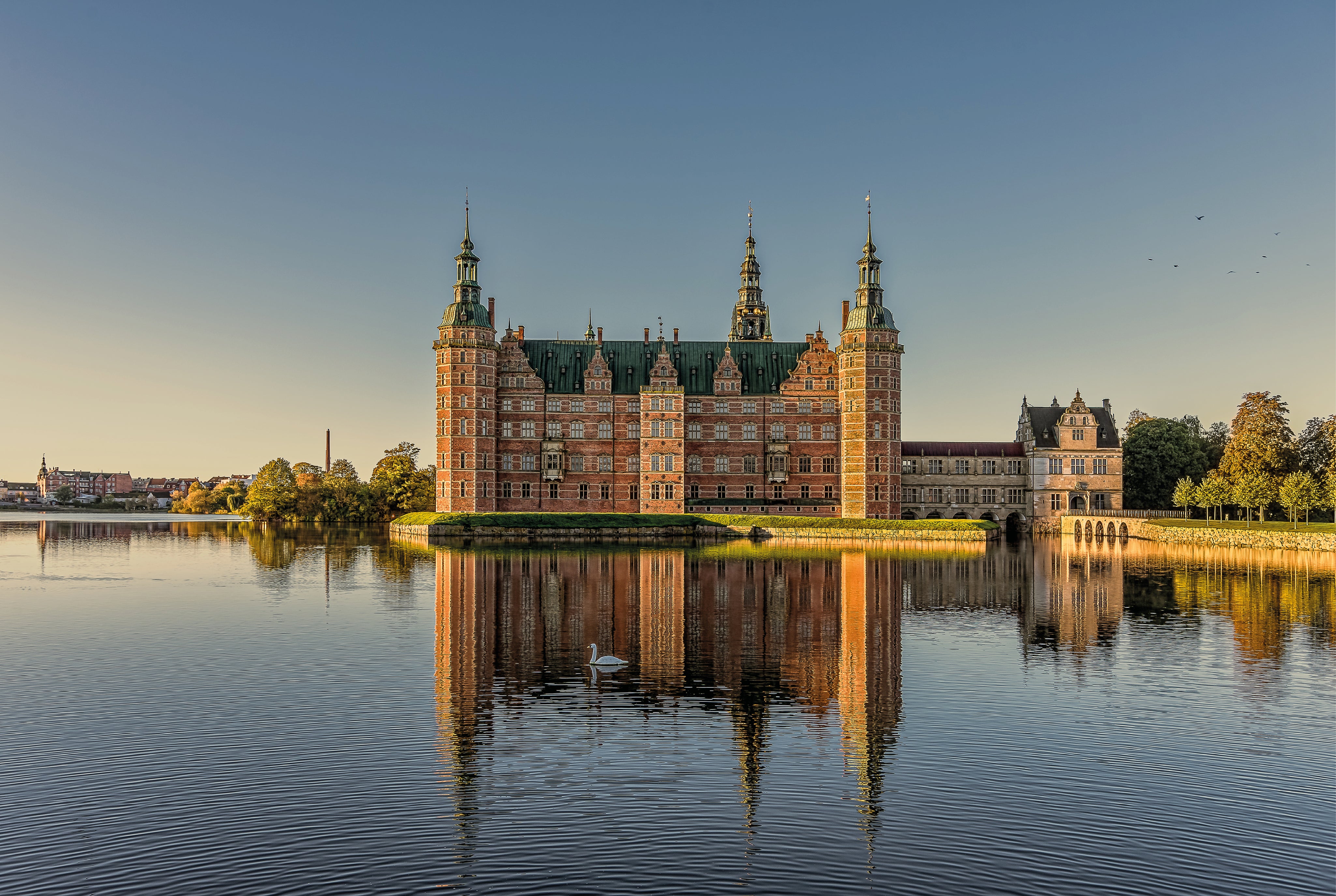 Castle mirror