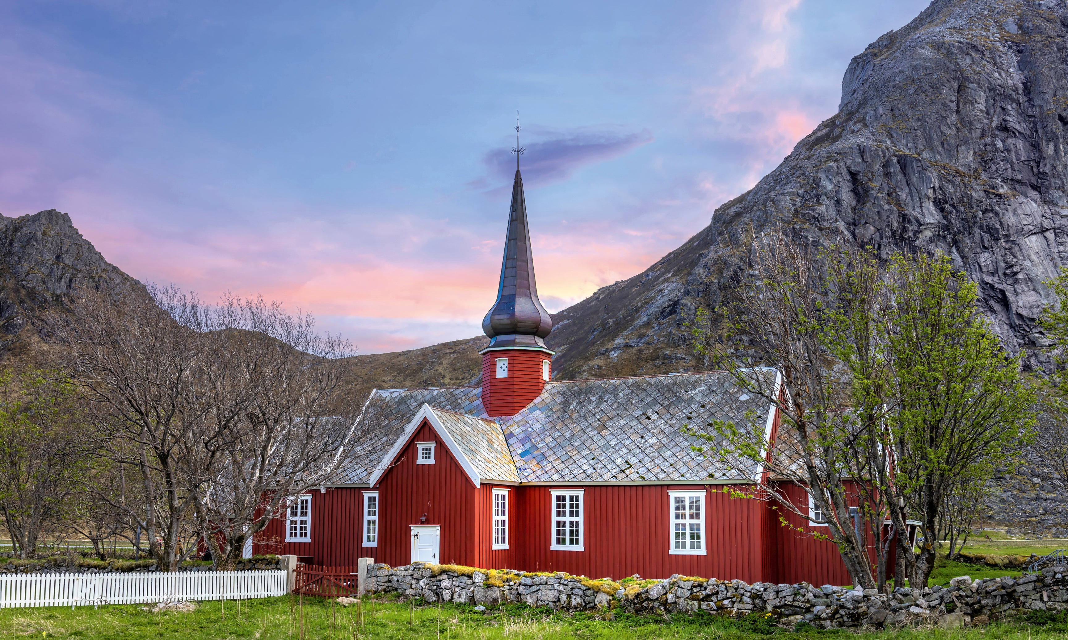 Churchinthevalley-120x80cm.jpg