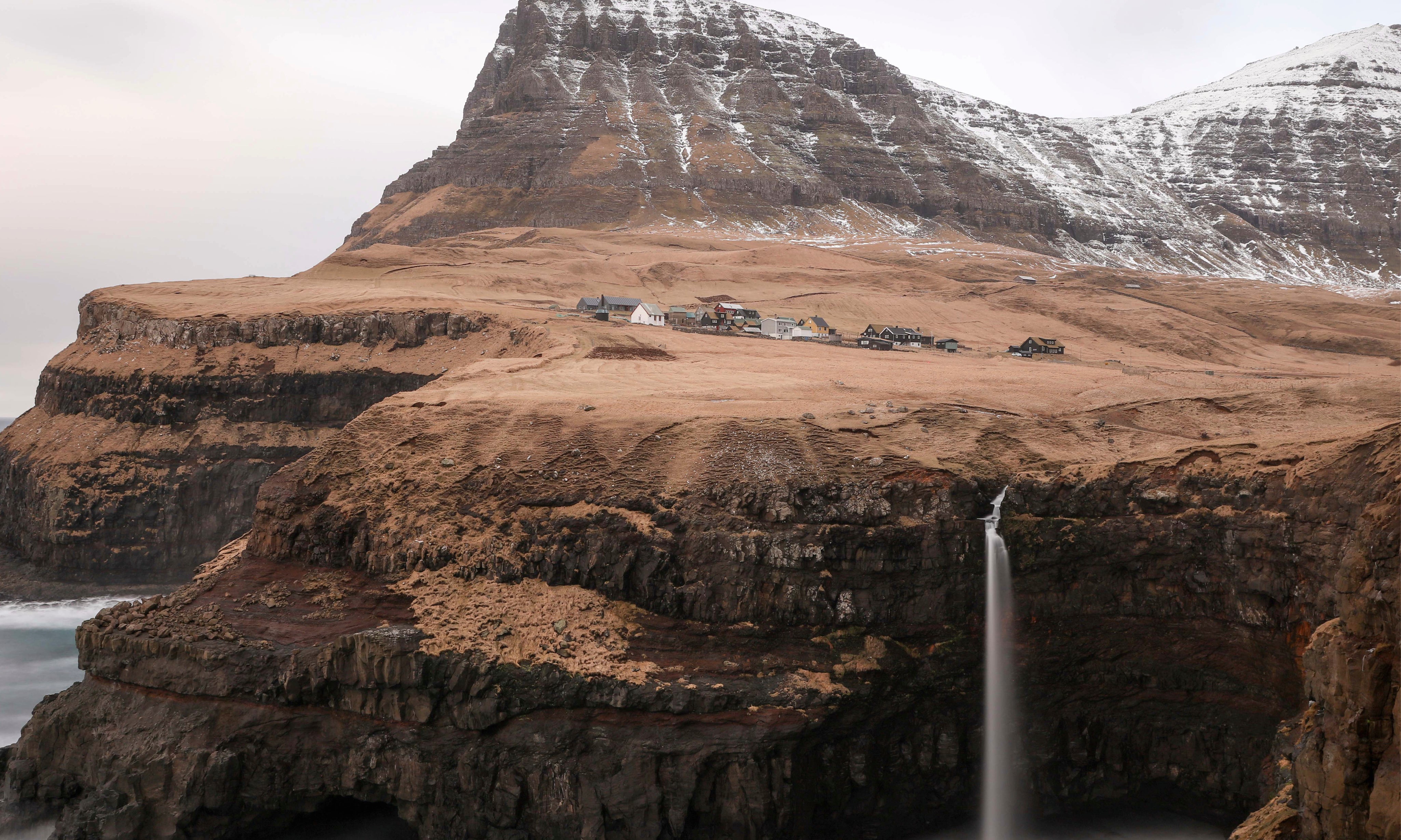 Clifffall-150x150cm.jpg