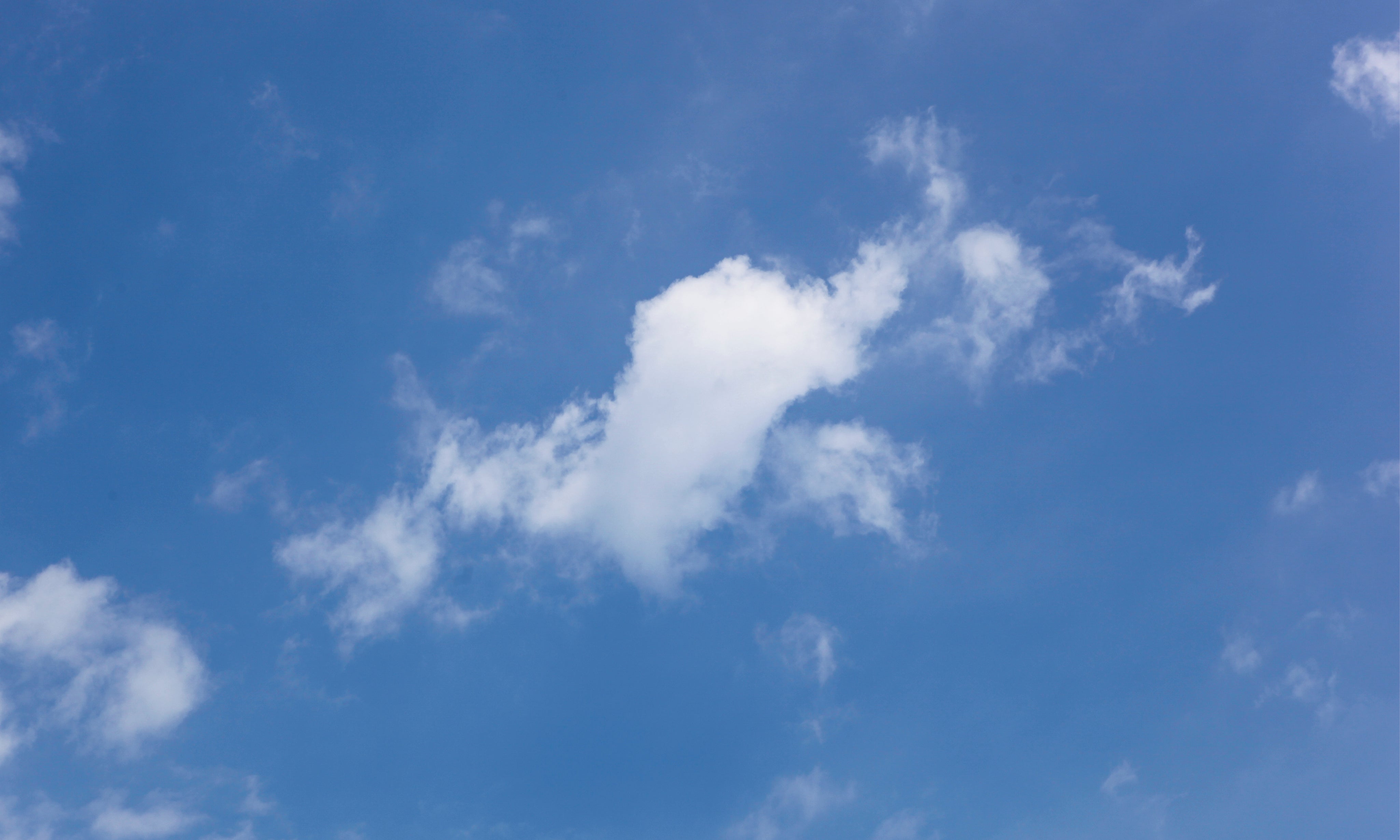 Cloudinmotion-150x100cm.jpg