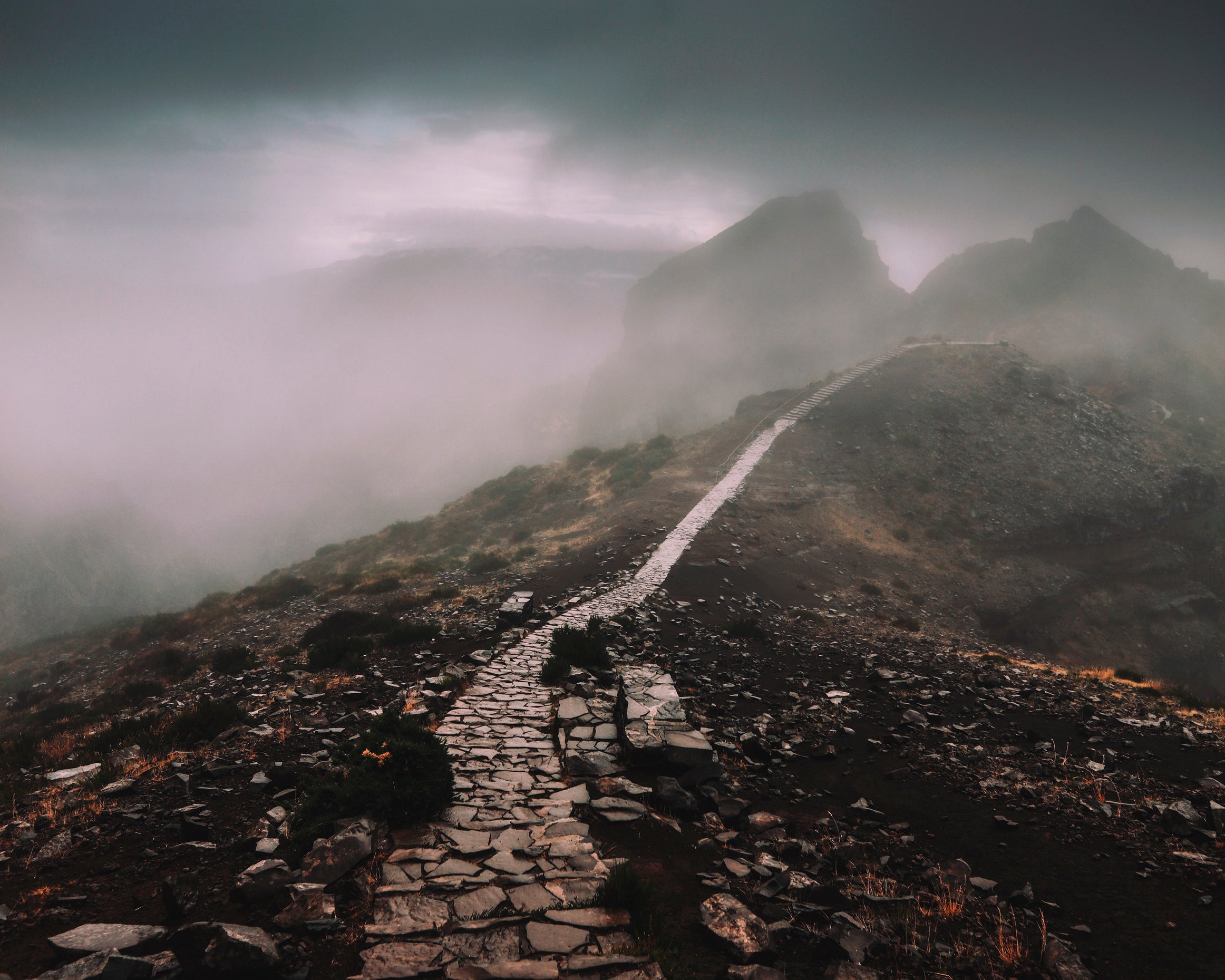 Cobblestonesintheclouds-80x120cm.jpg