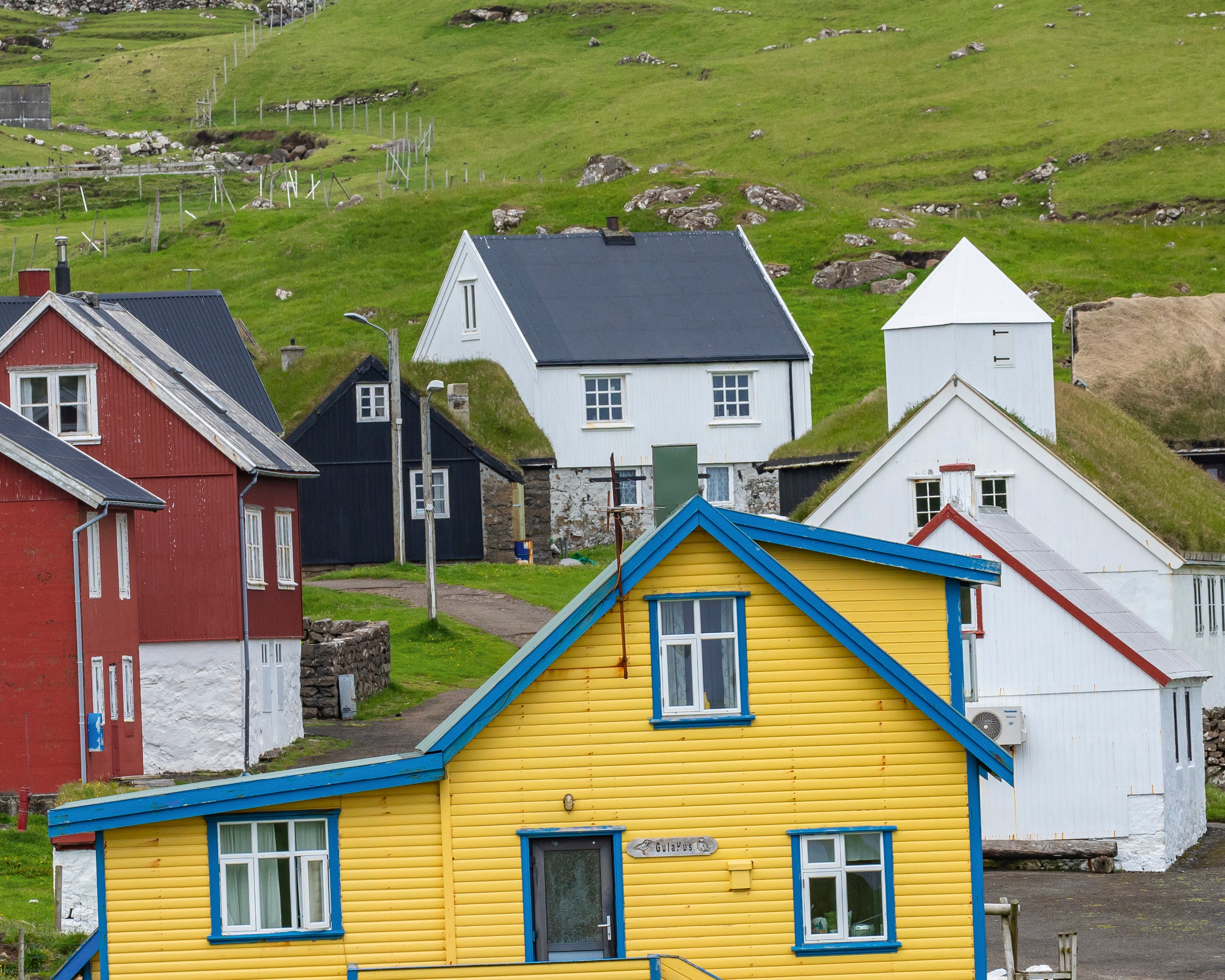 Colordwellings-100x150cm.jpg