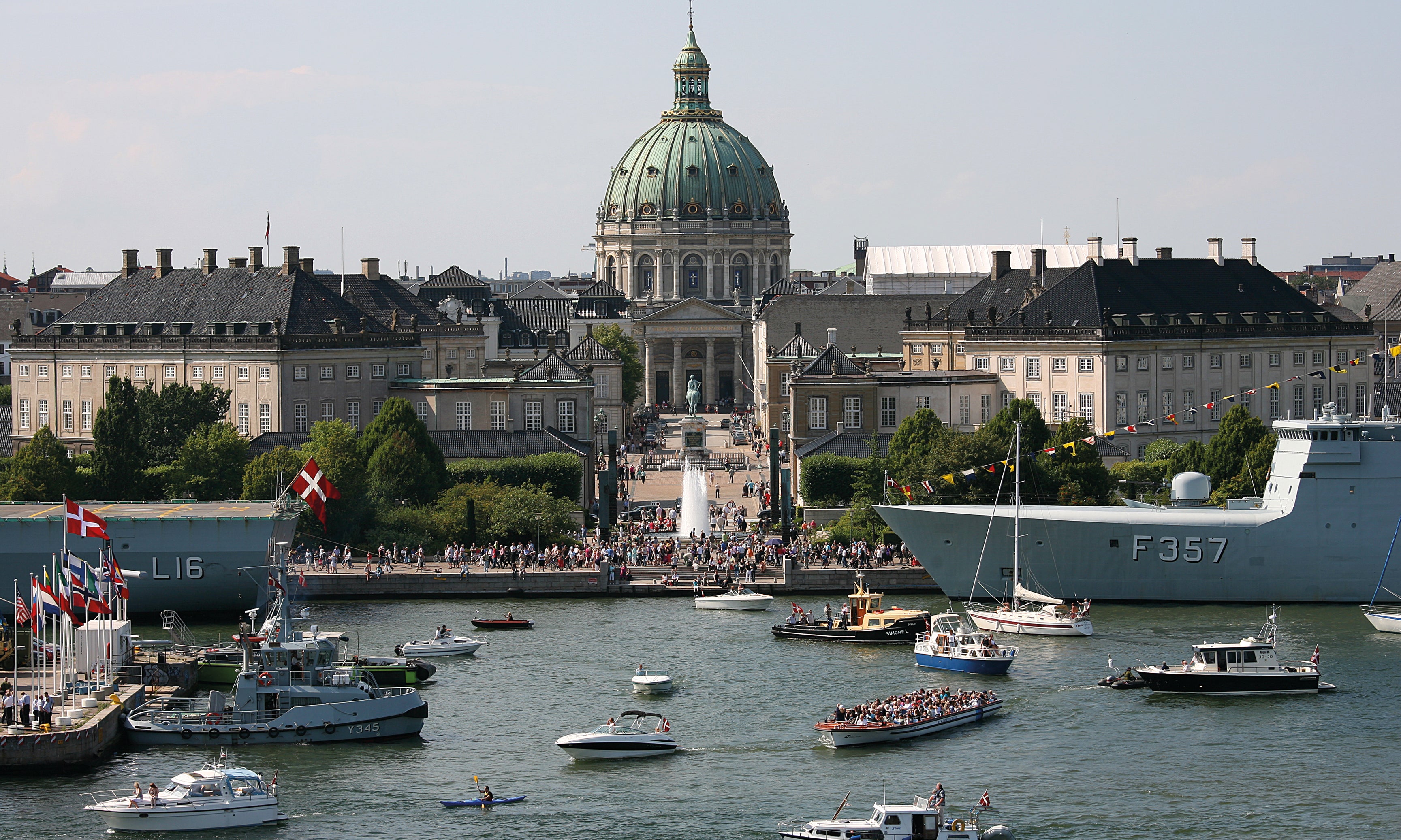 Copenhagenafloat-120x80cm.jpg