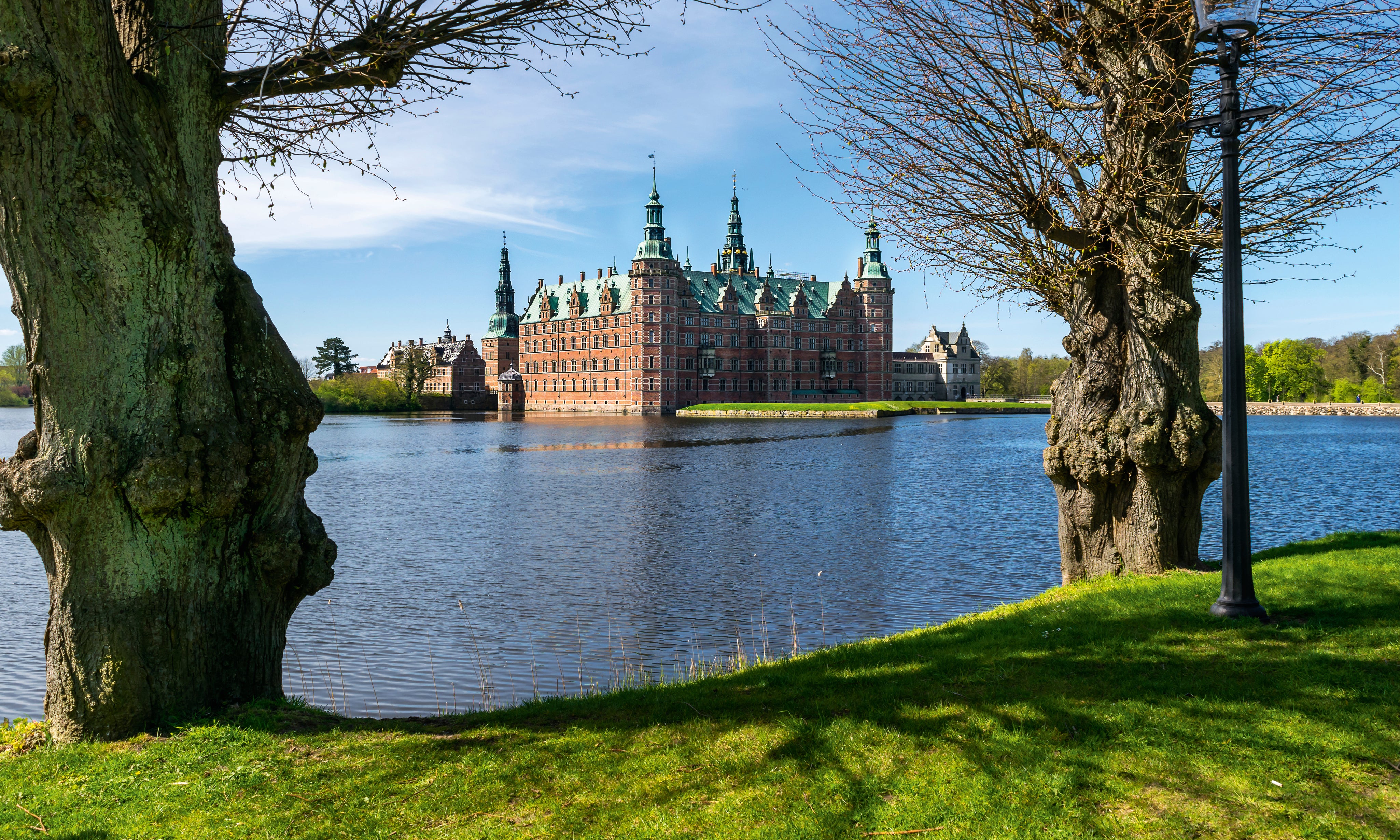 Danishgrandeur-150x100cm.jpg