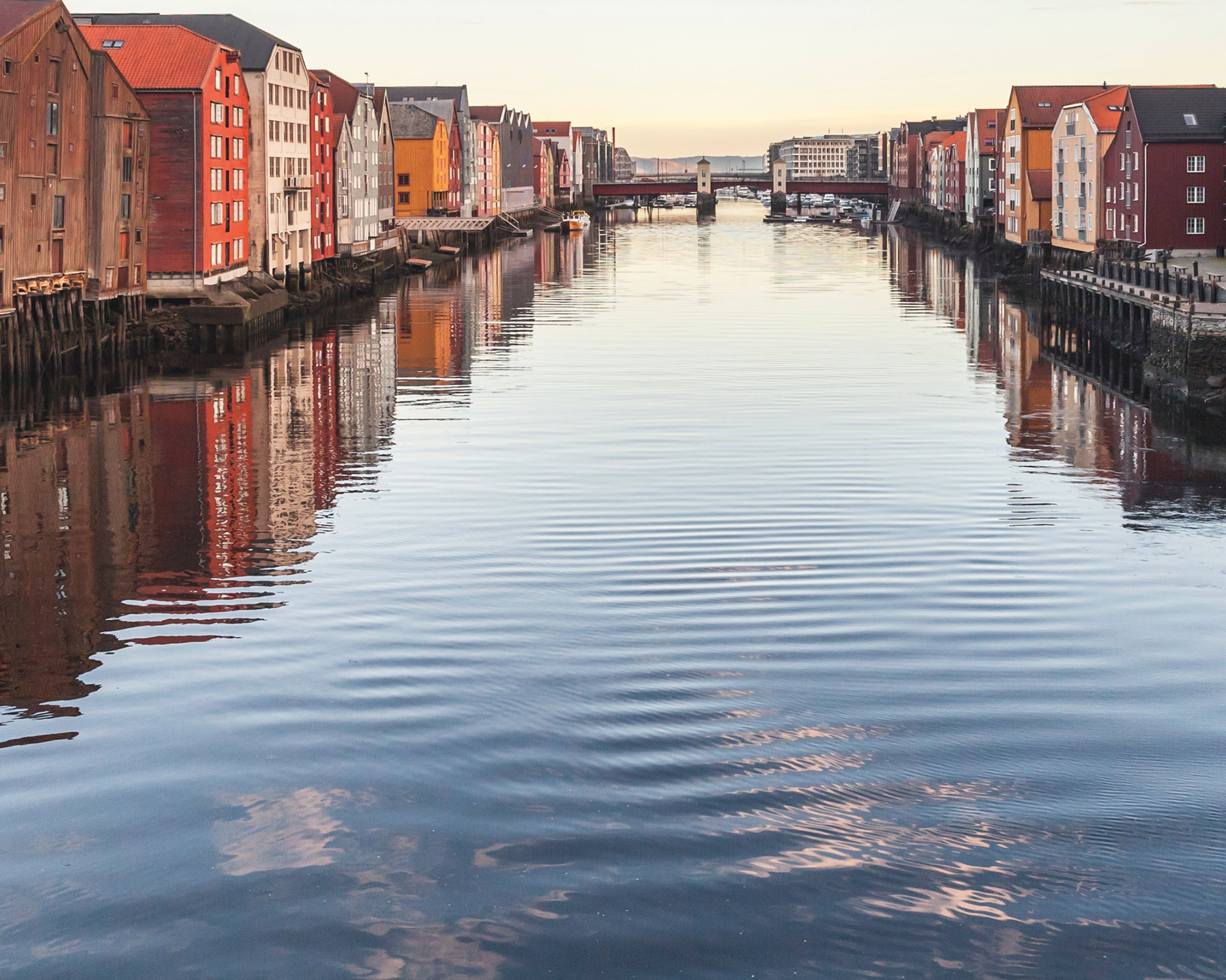 Docksidecolors-100x150cm.jpg