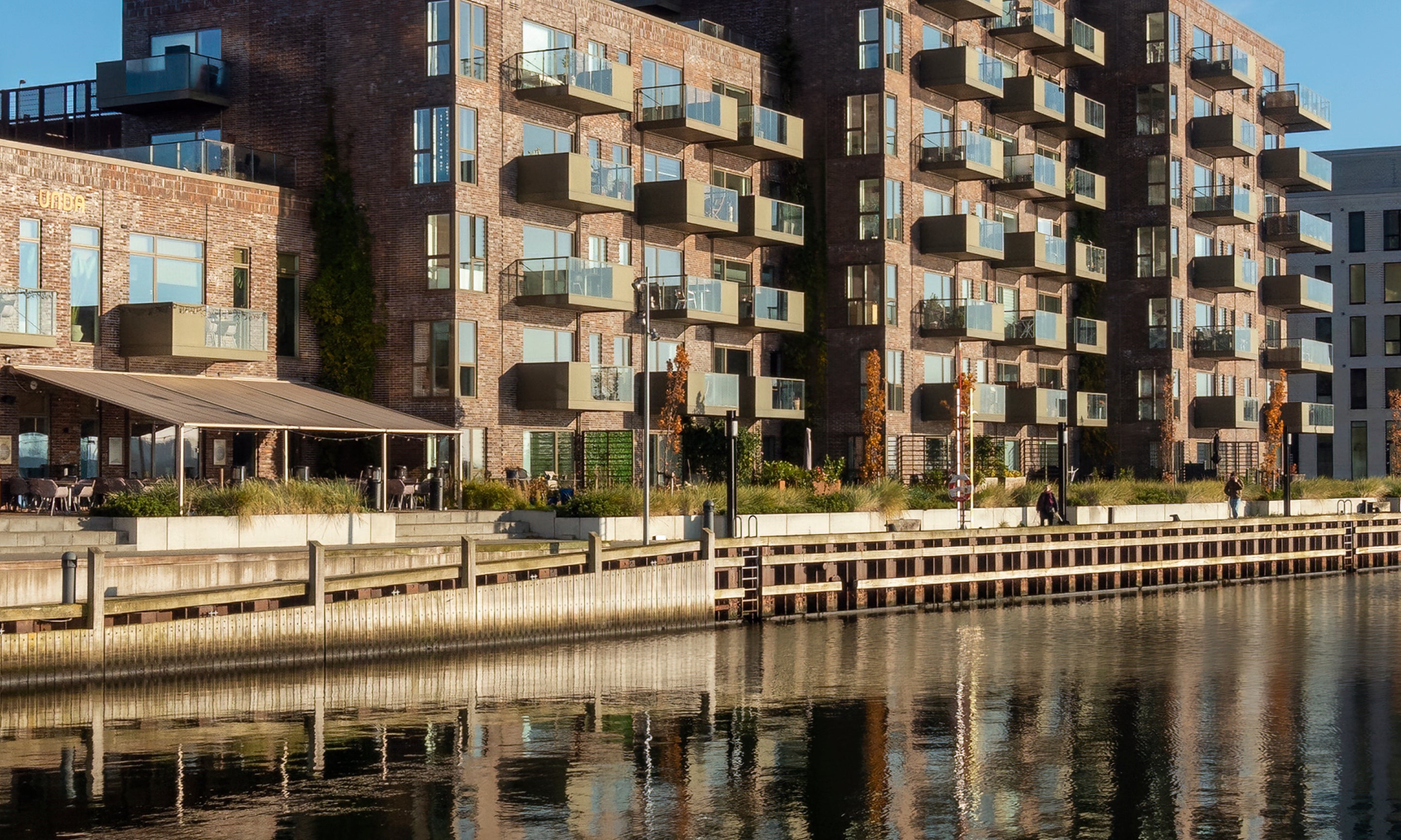 Docksidedwellings-100x150cm.jpg