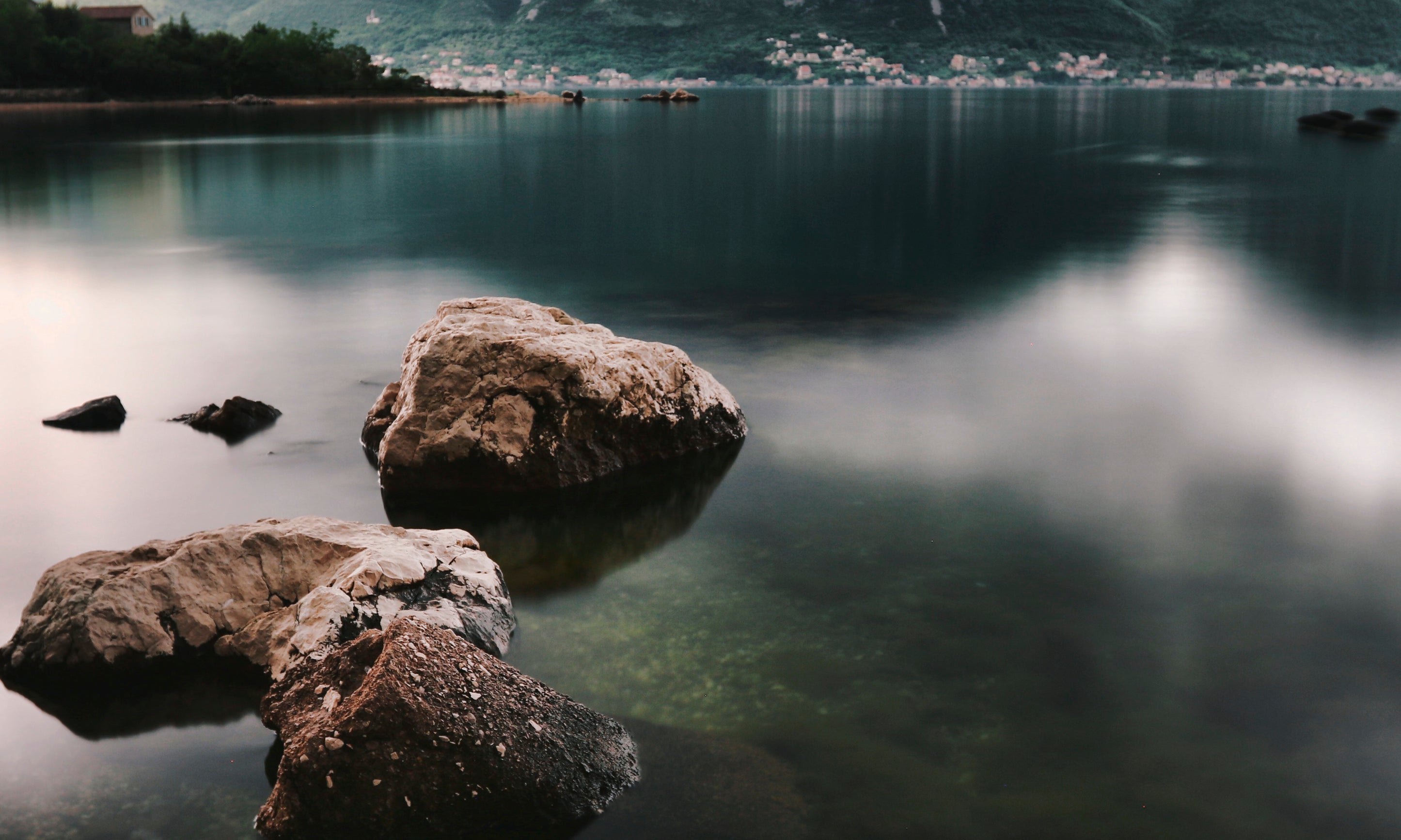 Earthinstillness-100x150cm.jpg