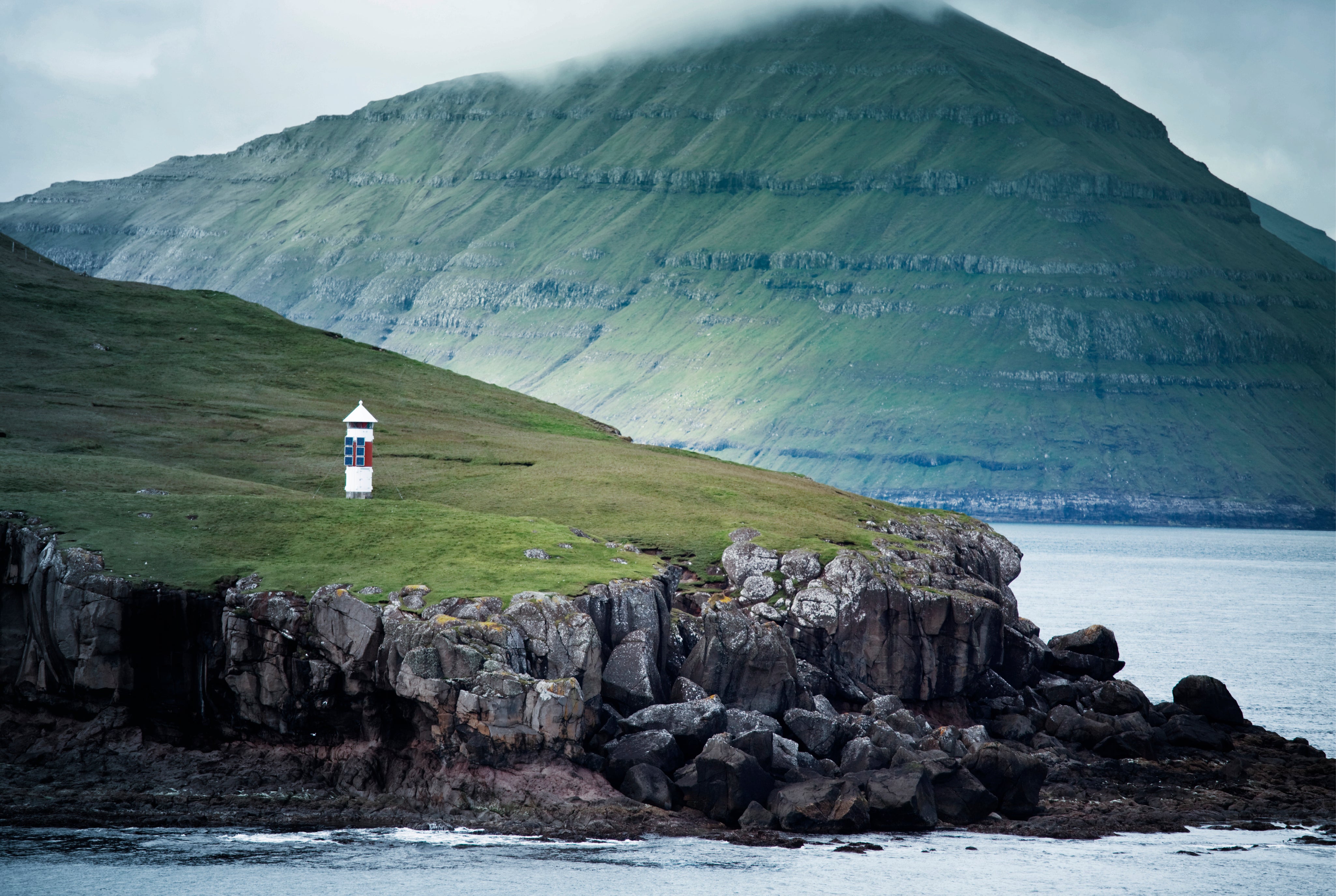 Faroeguide-150x100cm_6dea6f06-4234-4318-b4ab-bf8149125bc9.jpg