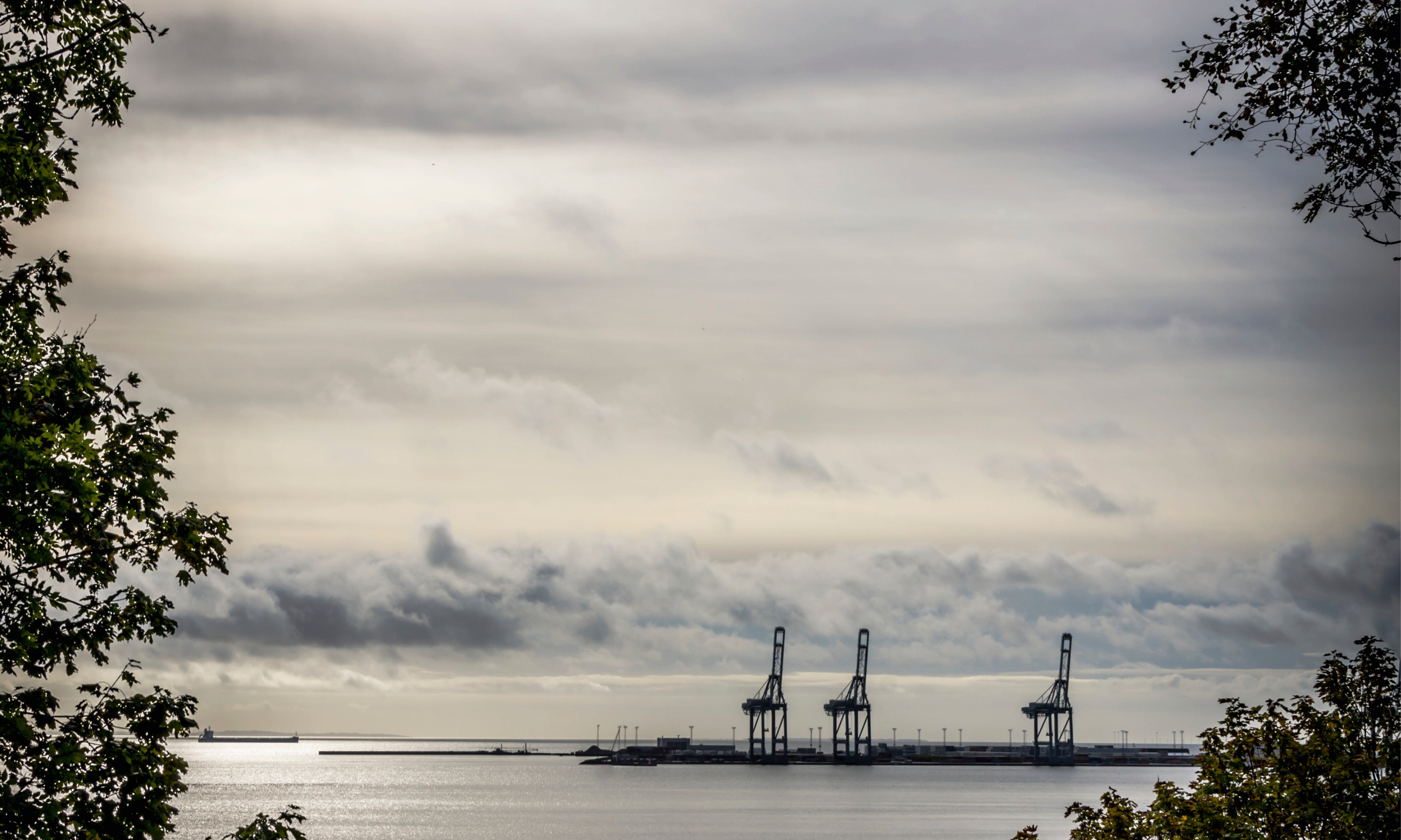 Framedhorizon-150x100cm.jpg
