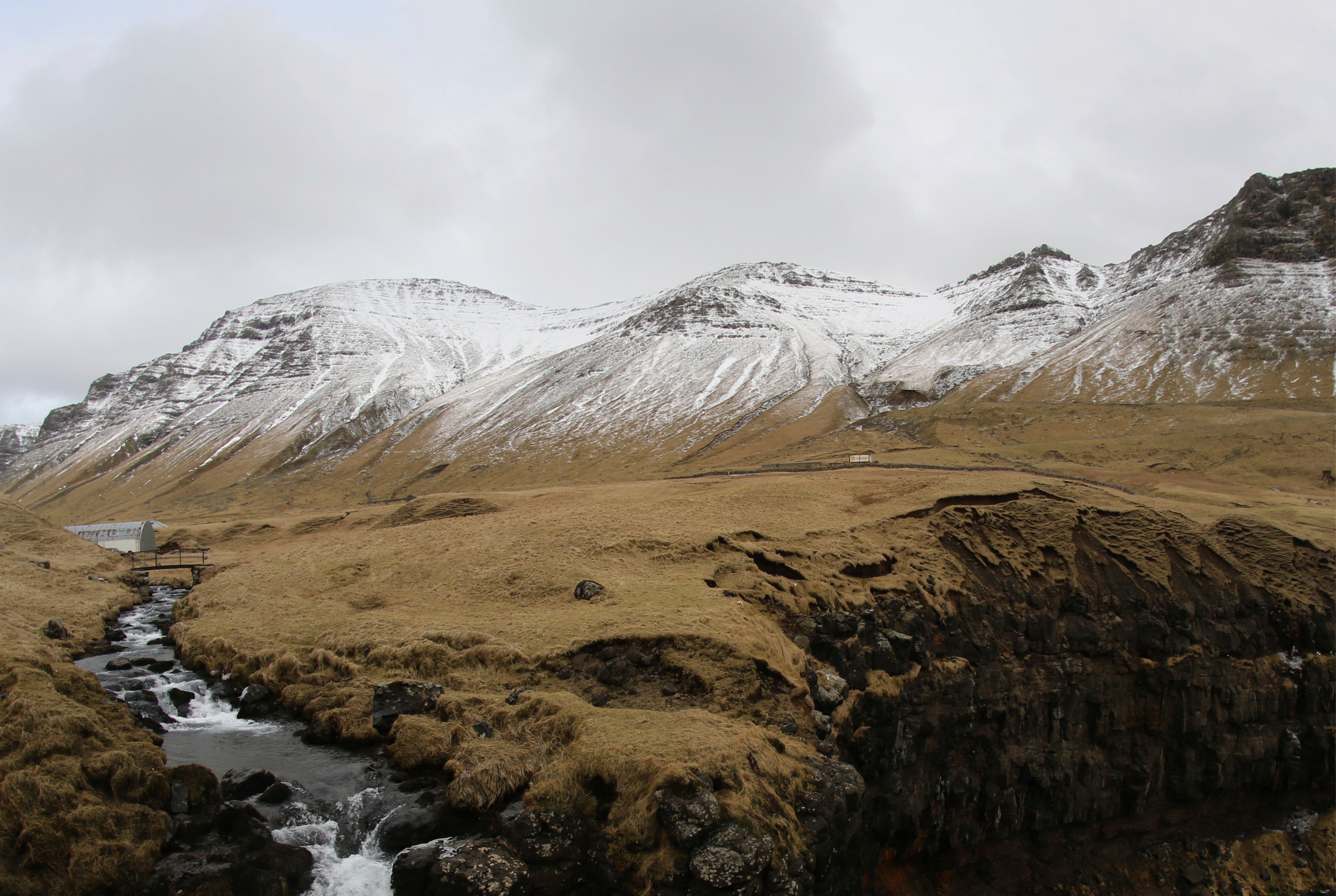 Frostedpeaks-150x100cm.jpg
