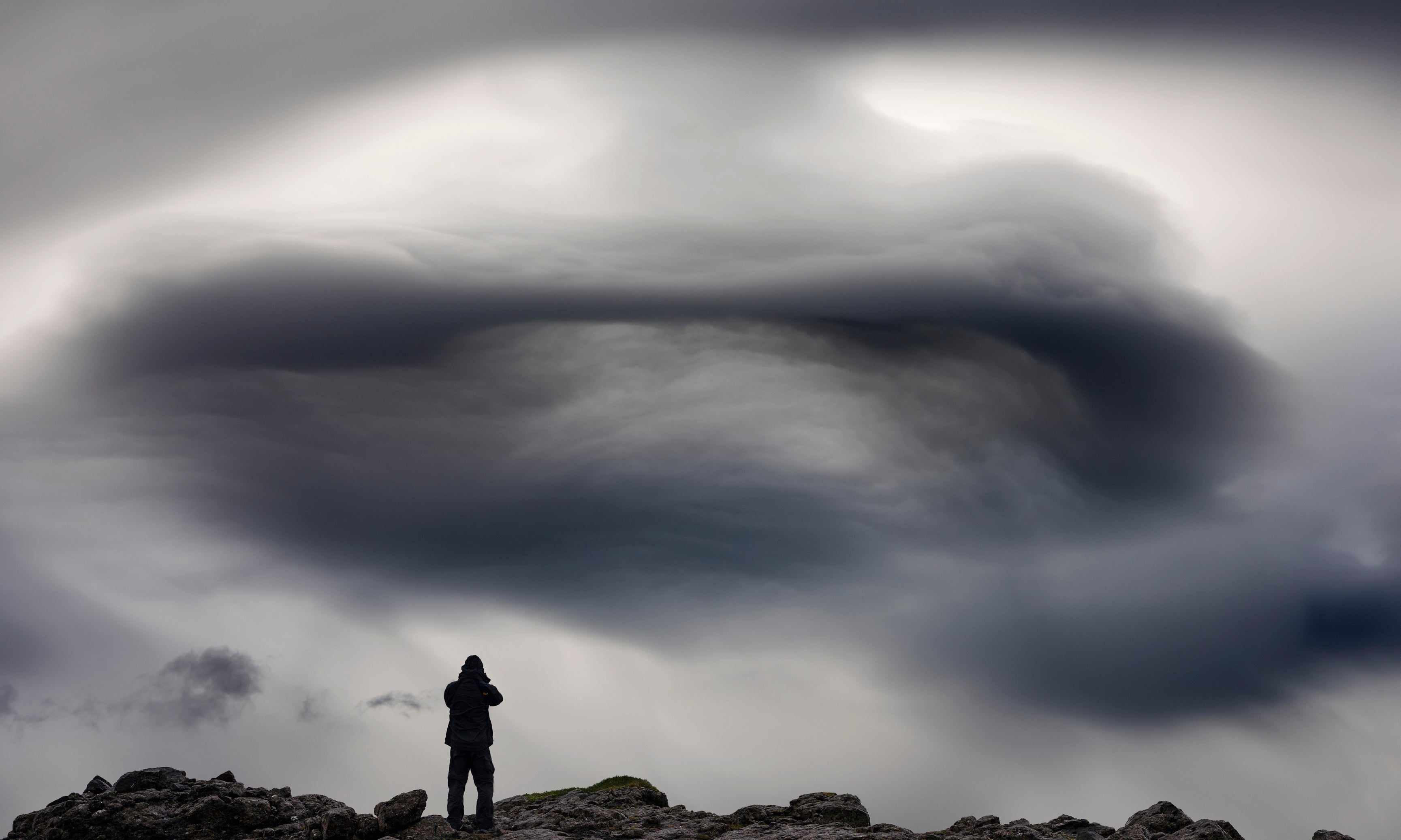 Gravityclouds-120x80cm.jpg