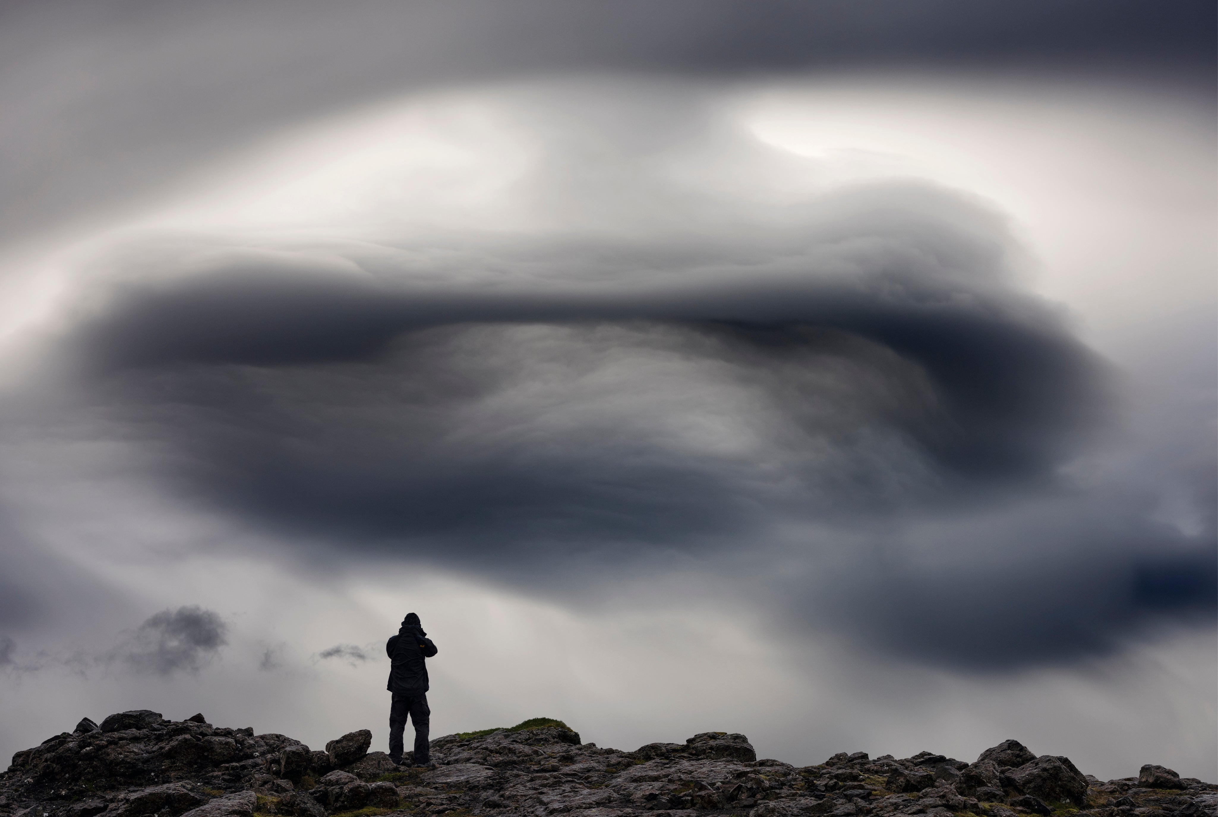 Gravity clouds