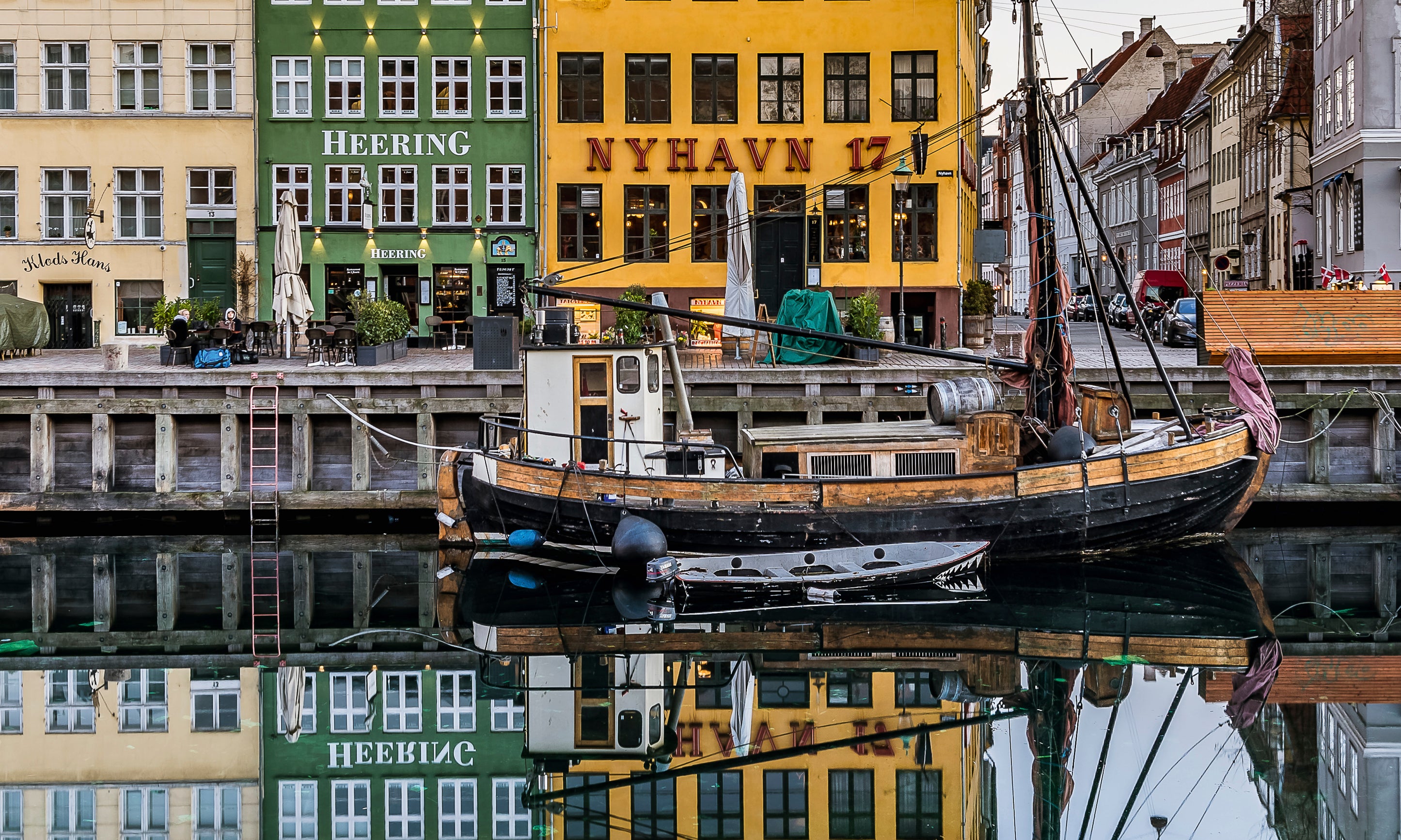 Harbormirror-100x150cm.jpg