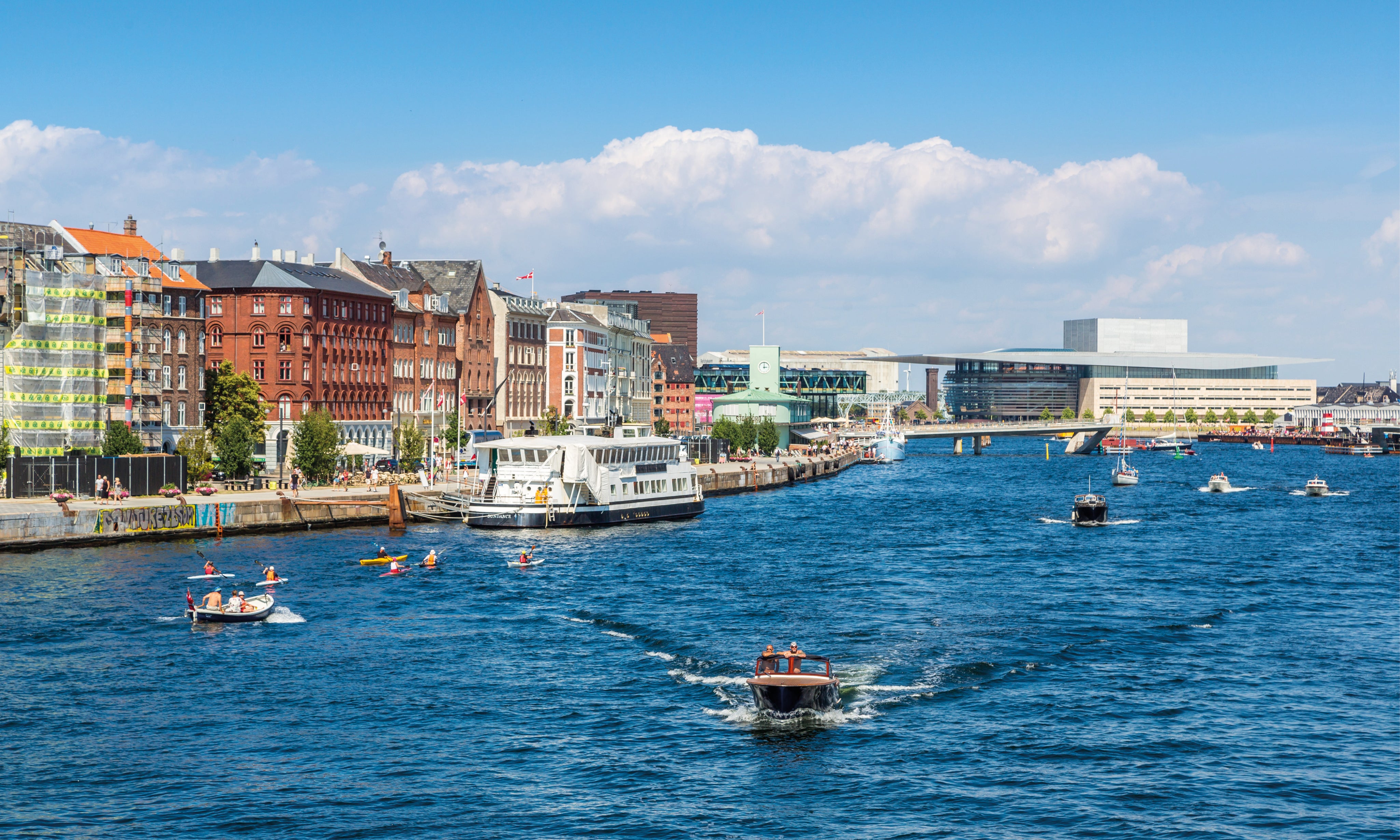 Harbourbuzz-150x100cm.jpg