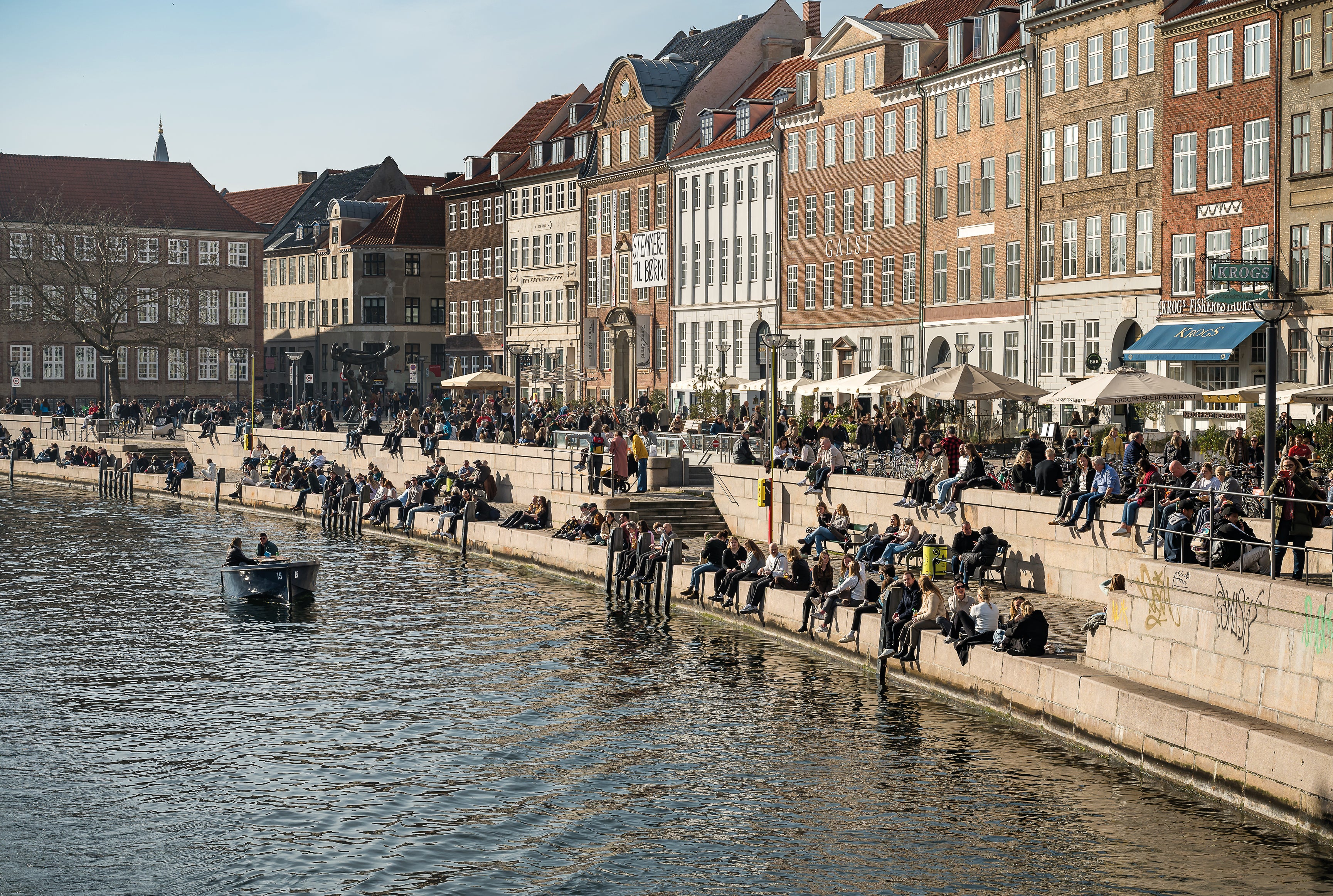 Harbour hangout