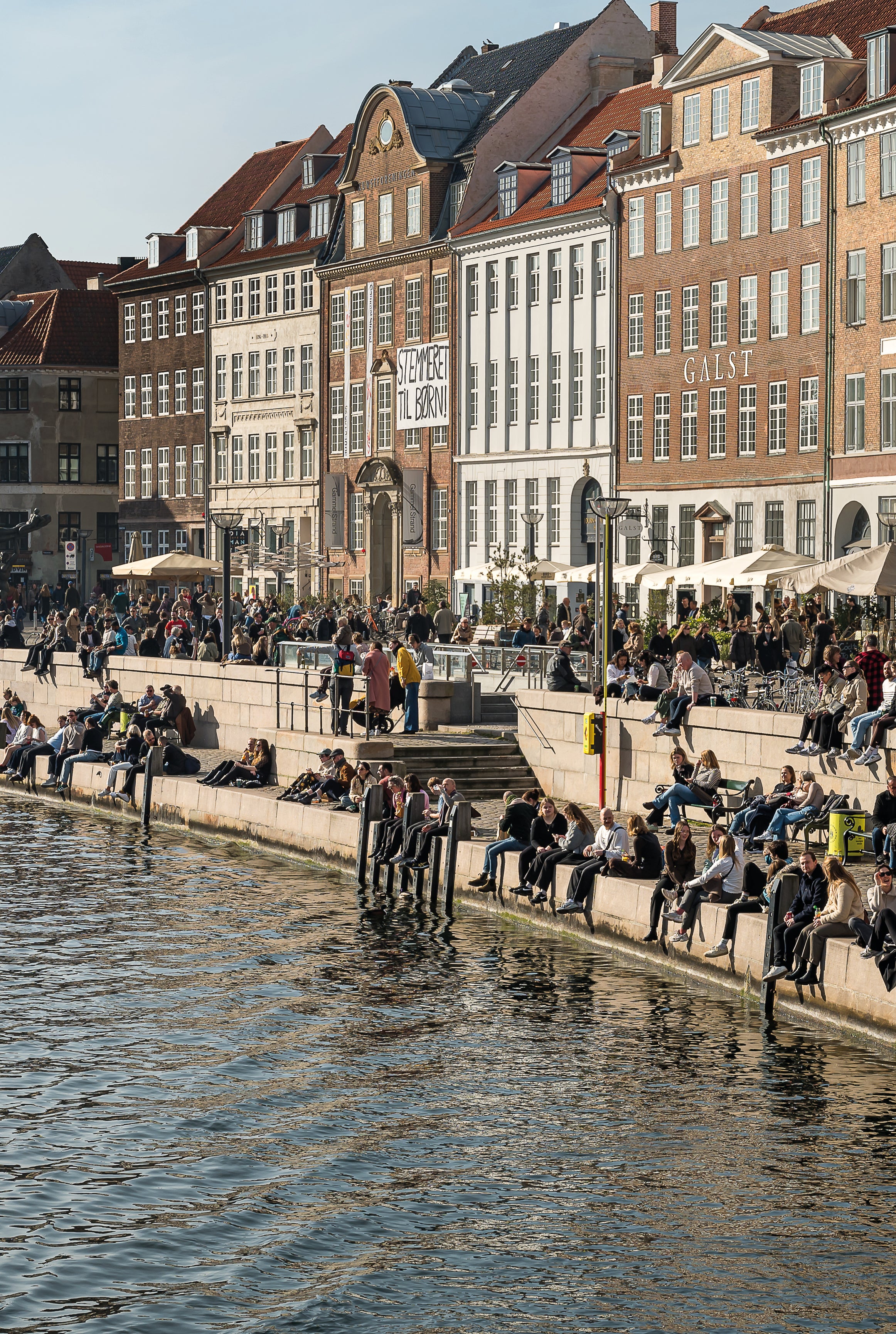 Harbour hangout
