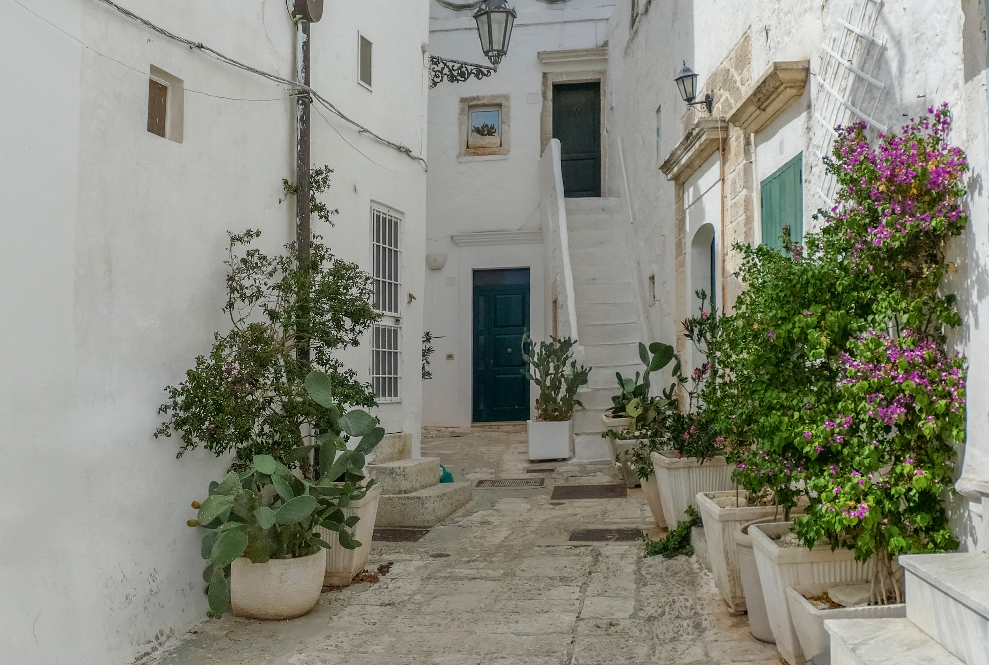 Hidden alley