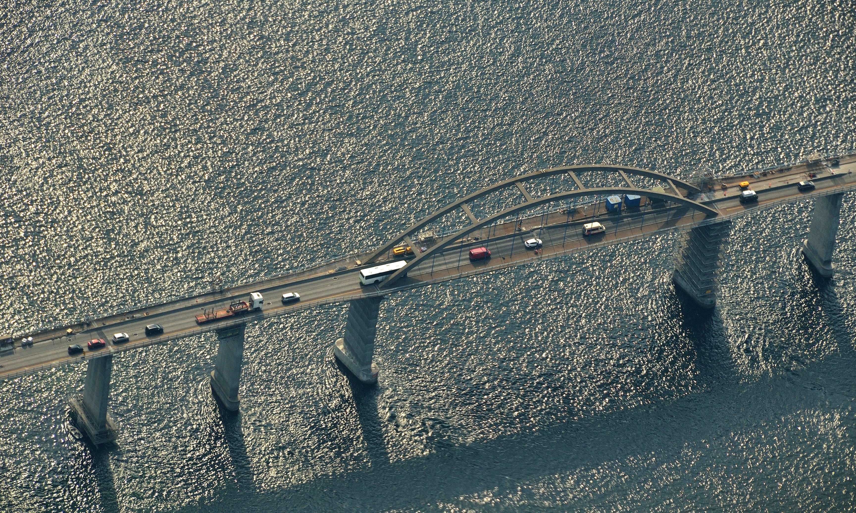 Horizonbridge-120x80cm.jpg