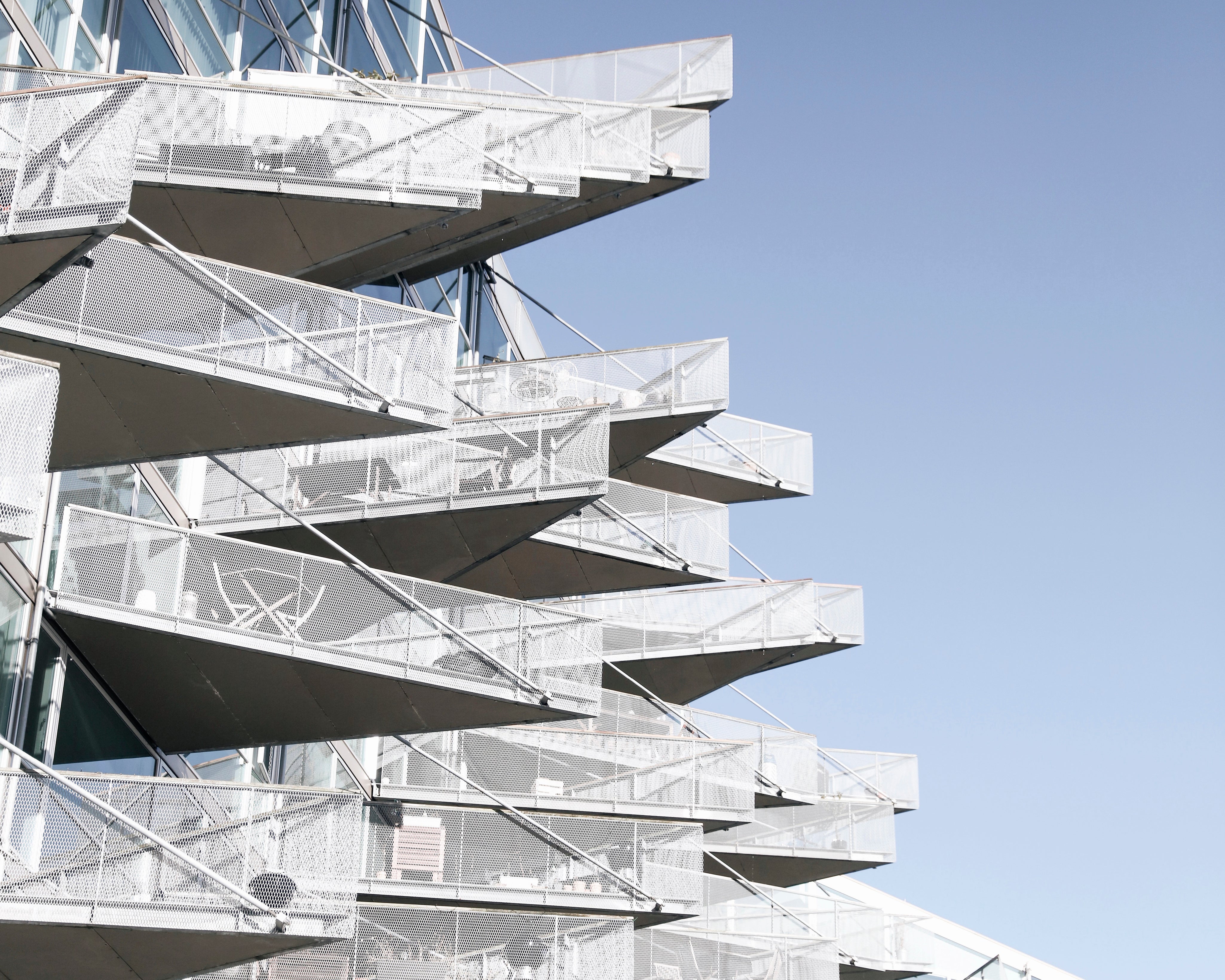 Livinggeometry-150x150cm.jpg