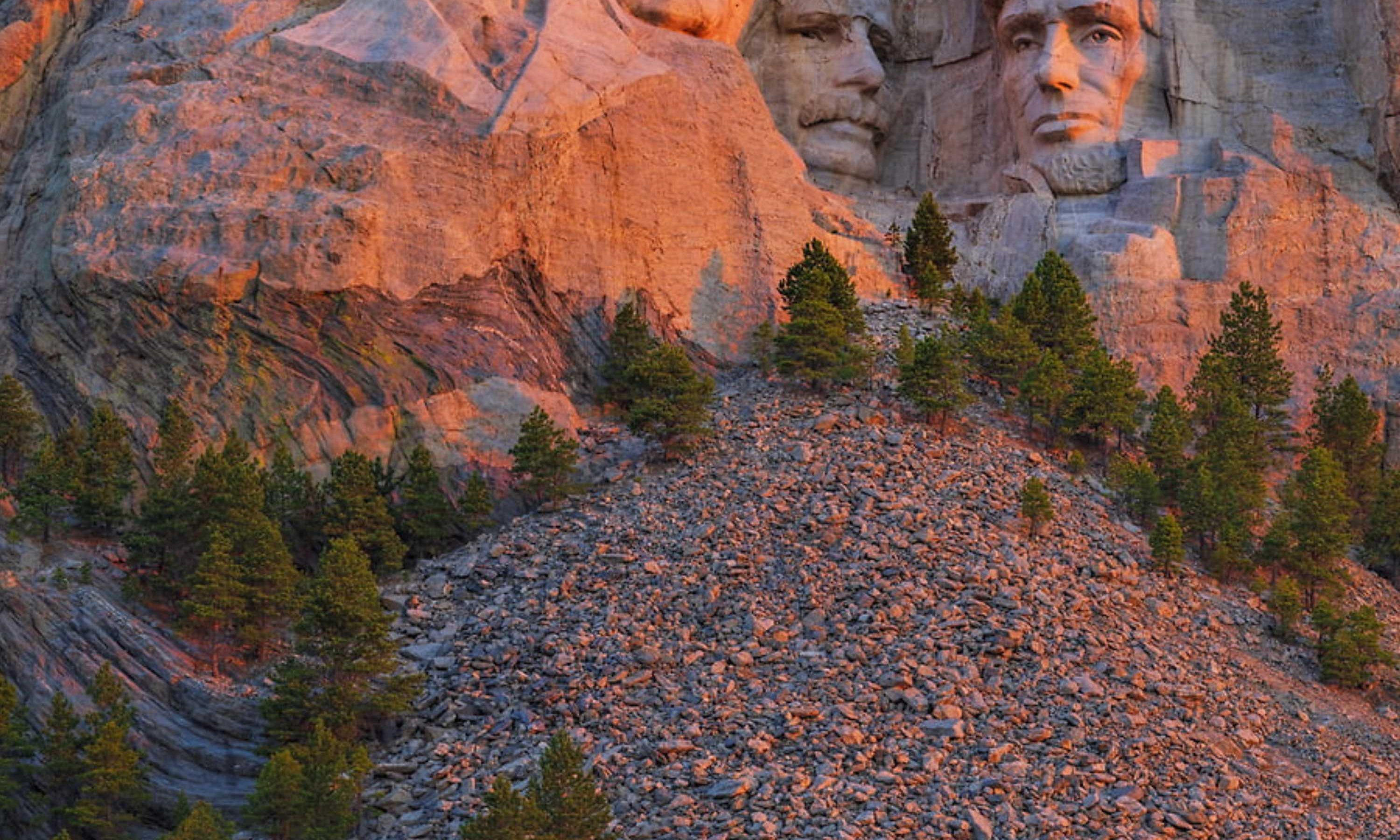 MountRushmoreNationalMemorial-V.jpg
