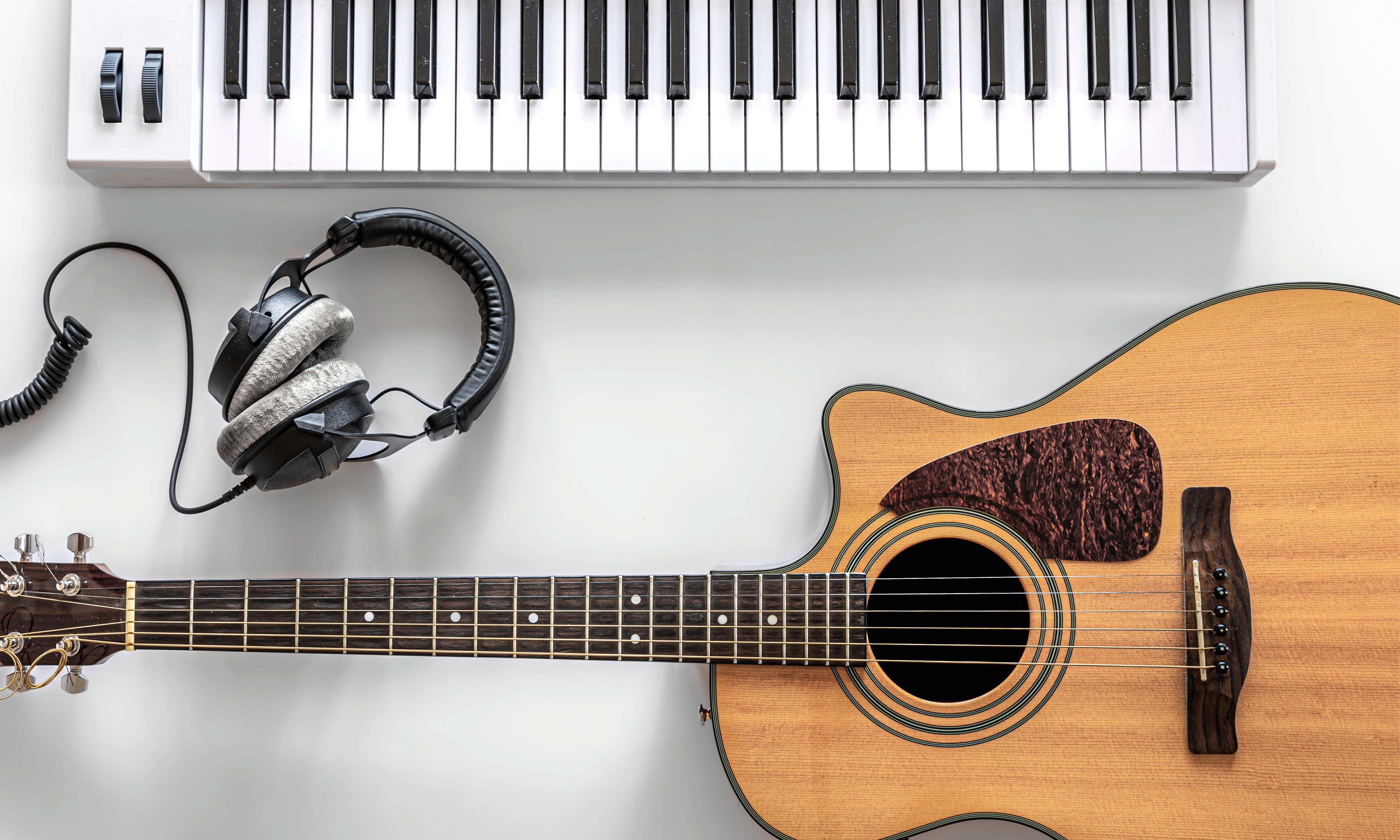 Musicessentials-150x100cm.jpg