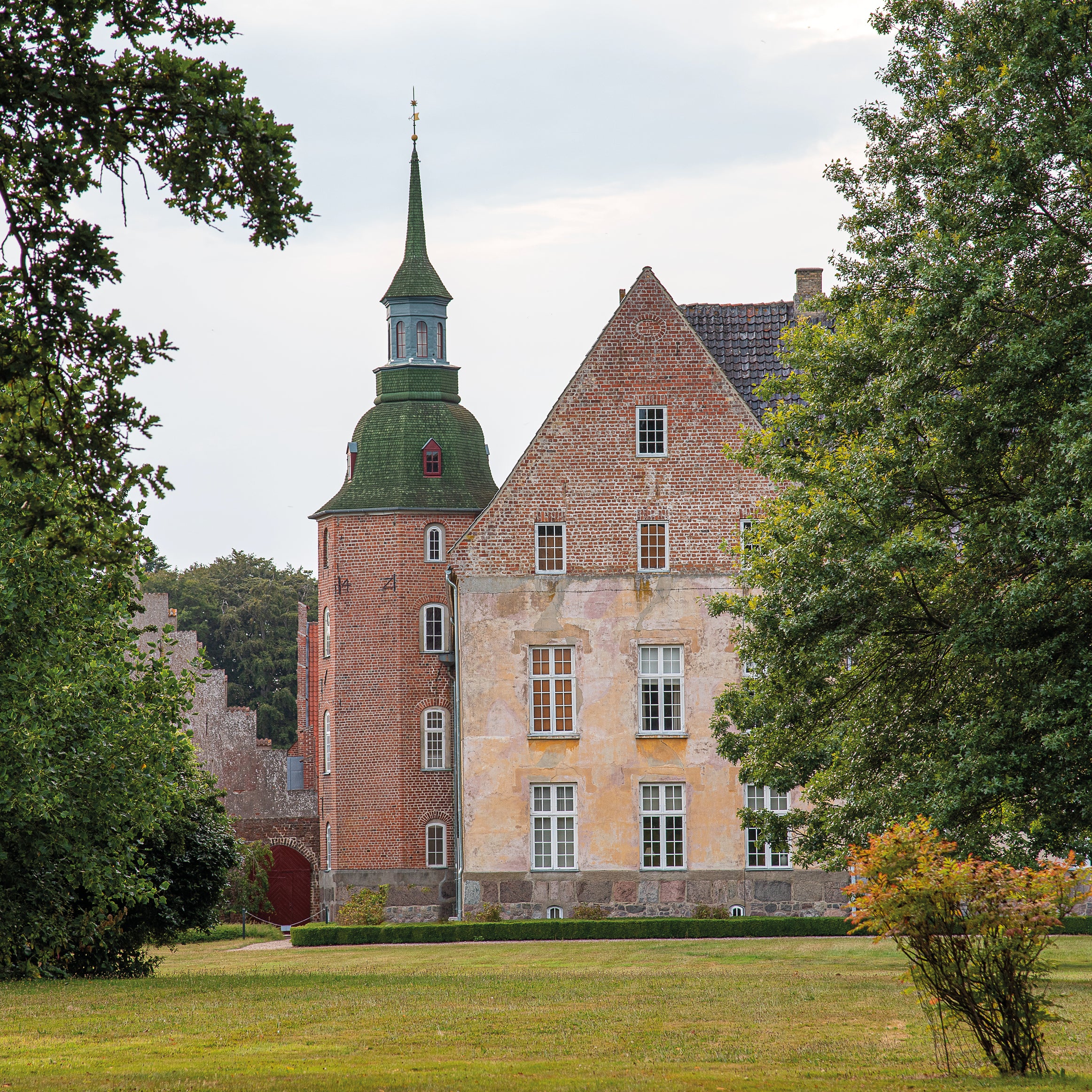 Noble retreat