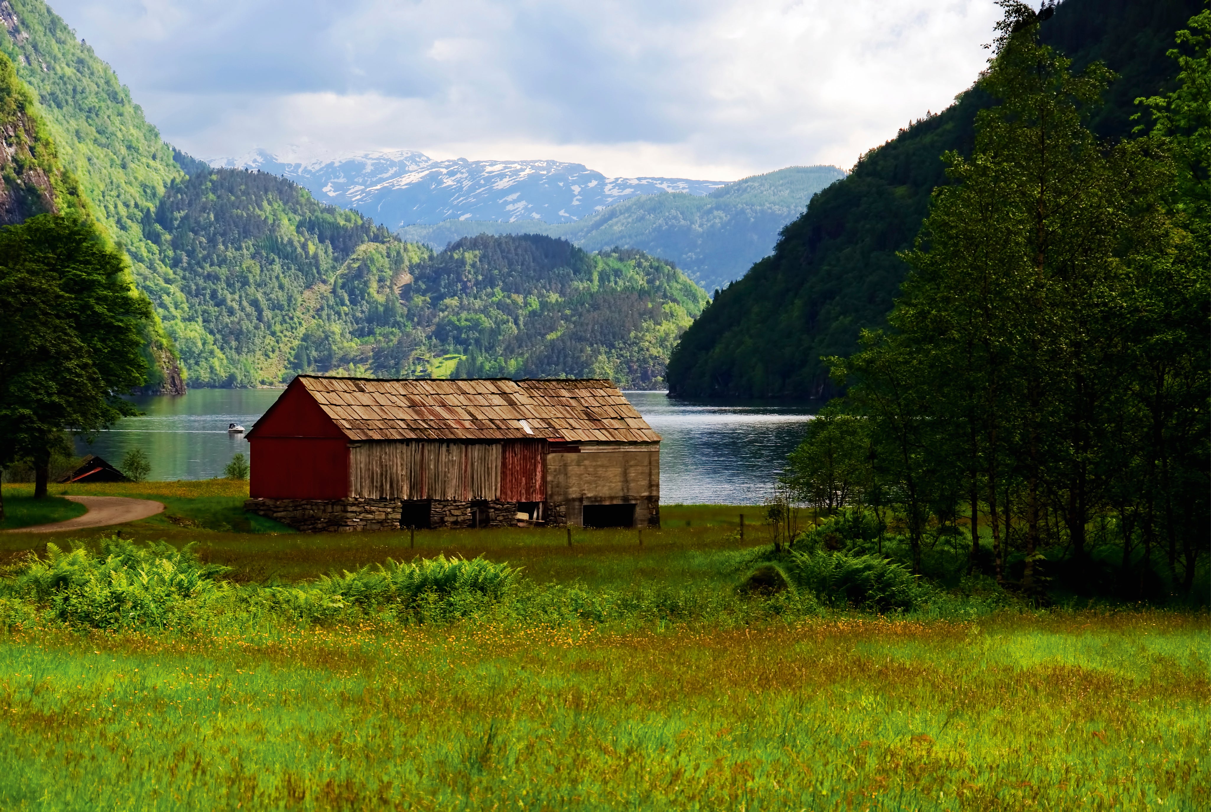 Nordicretreat-150x100cm.jpg