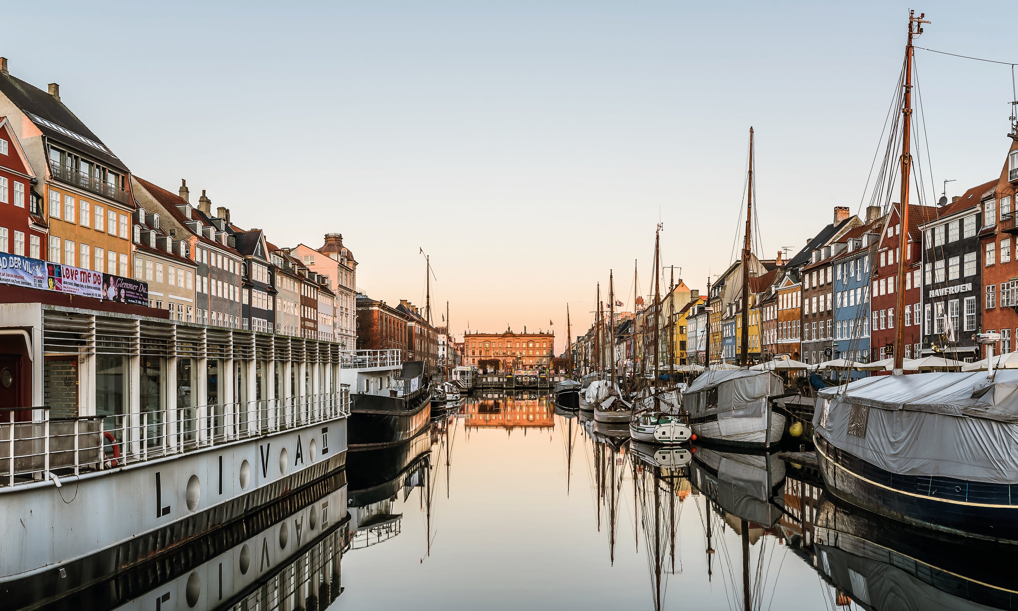Nyhavnreflections-120x80cm.jpg