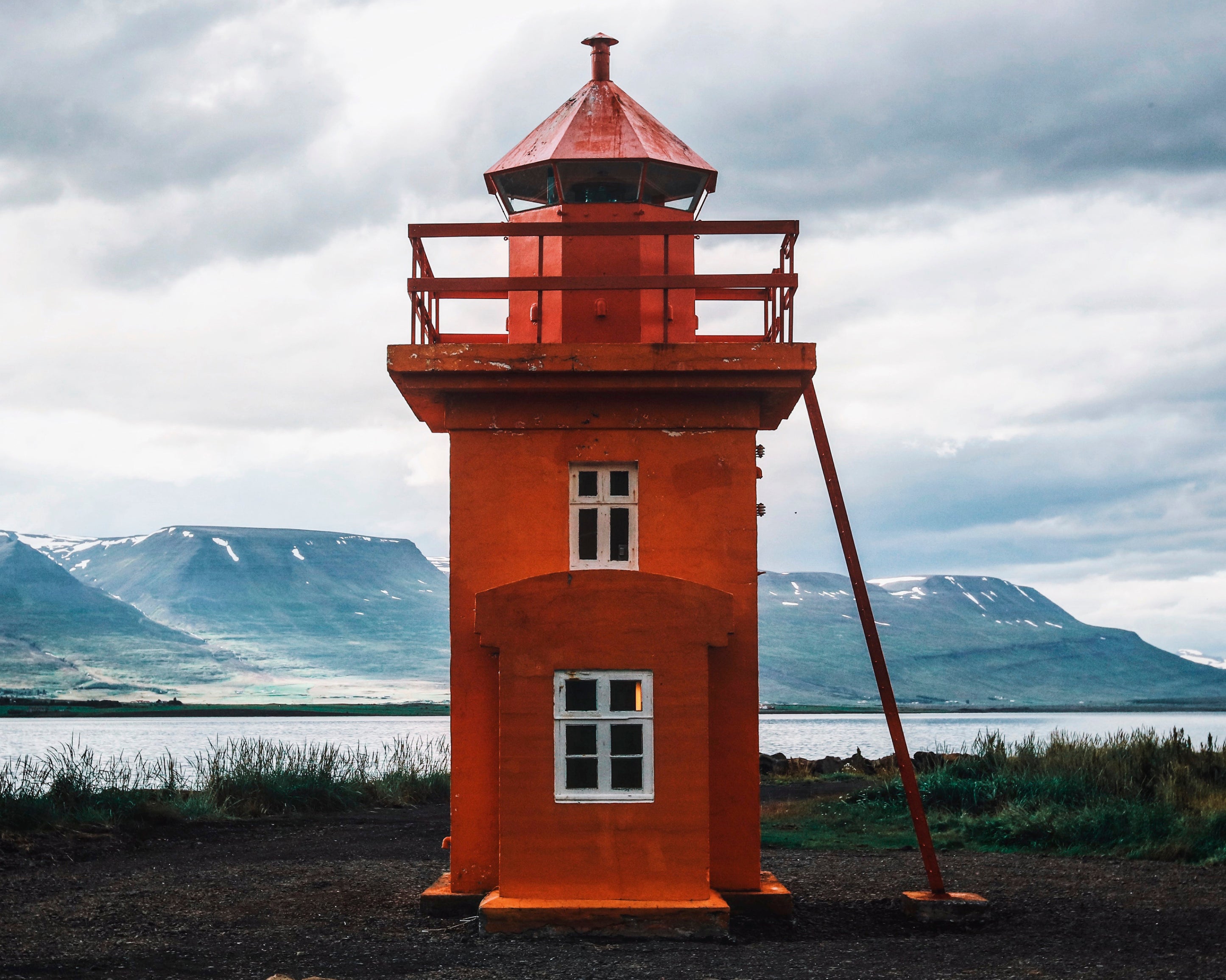 Orangeoutpost-100x150cm.jpg