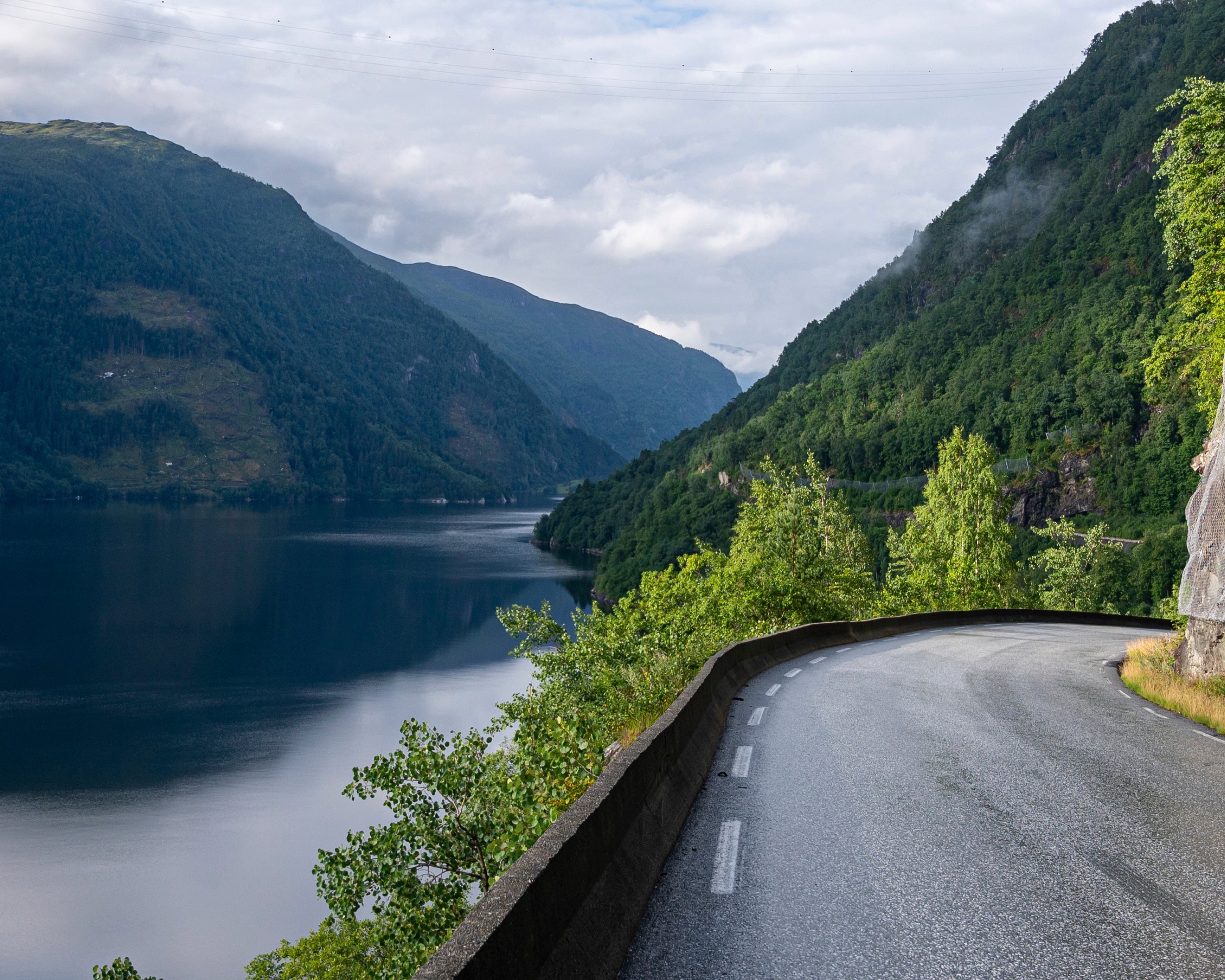 Quietdrivebythewater-100x150cm.jpg