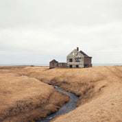 Quiet ruin