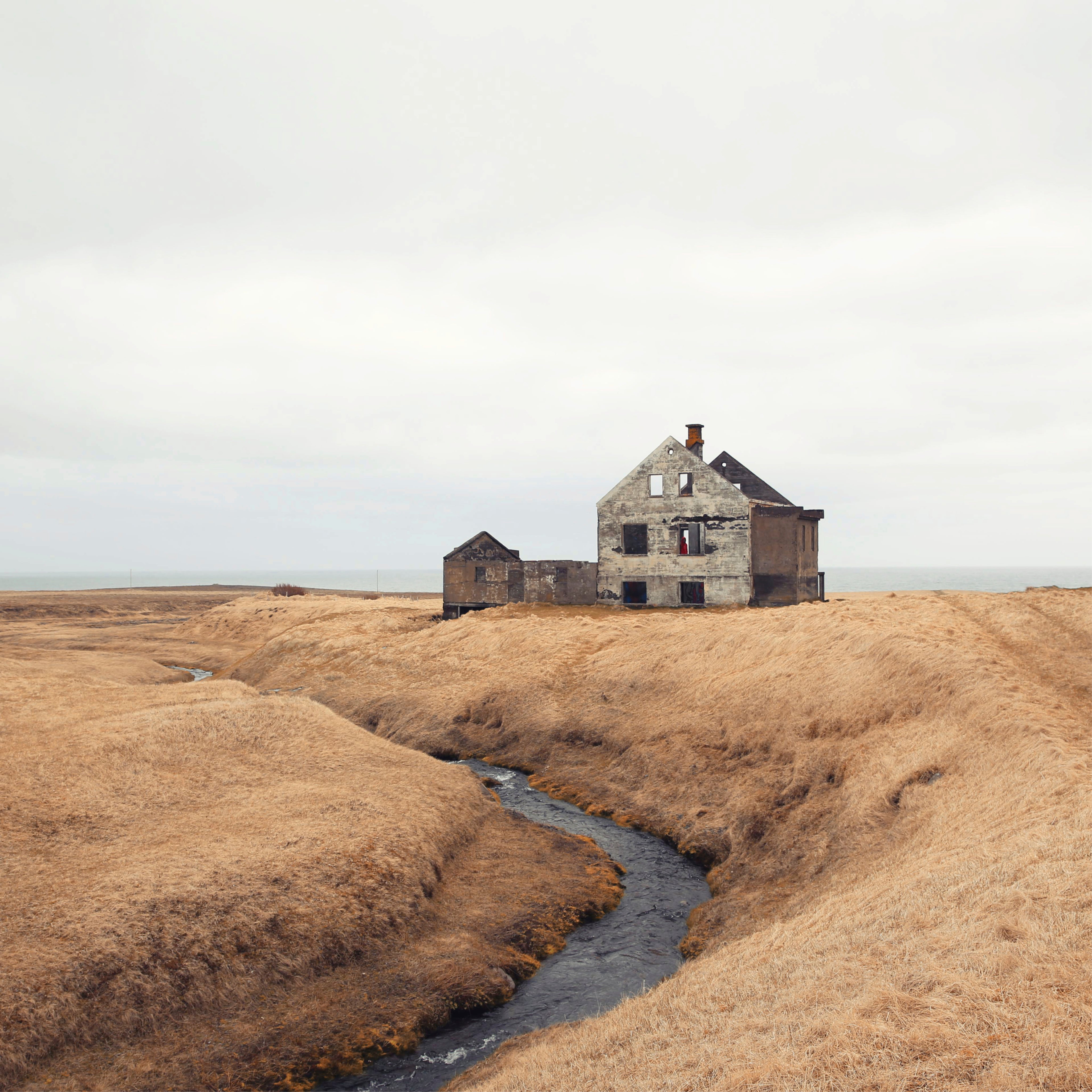 Quiet ruin