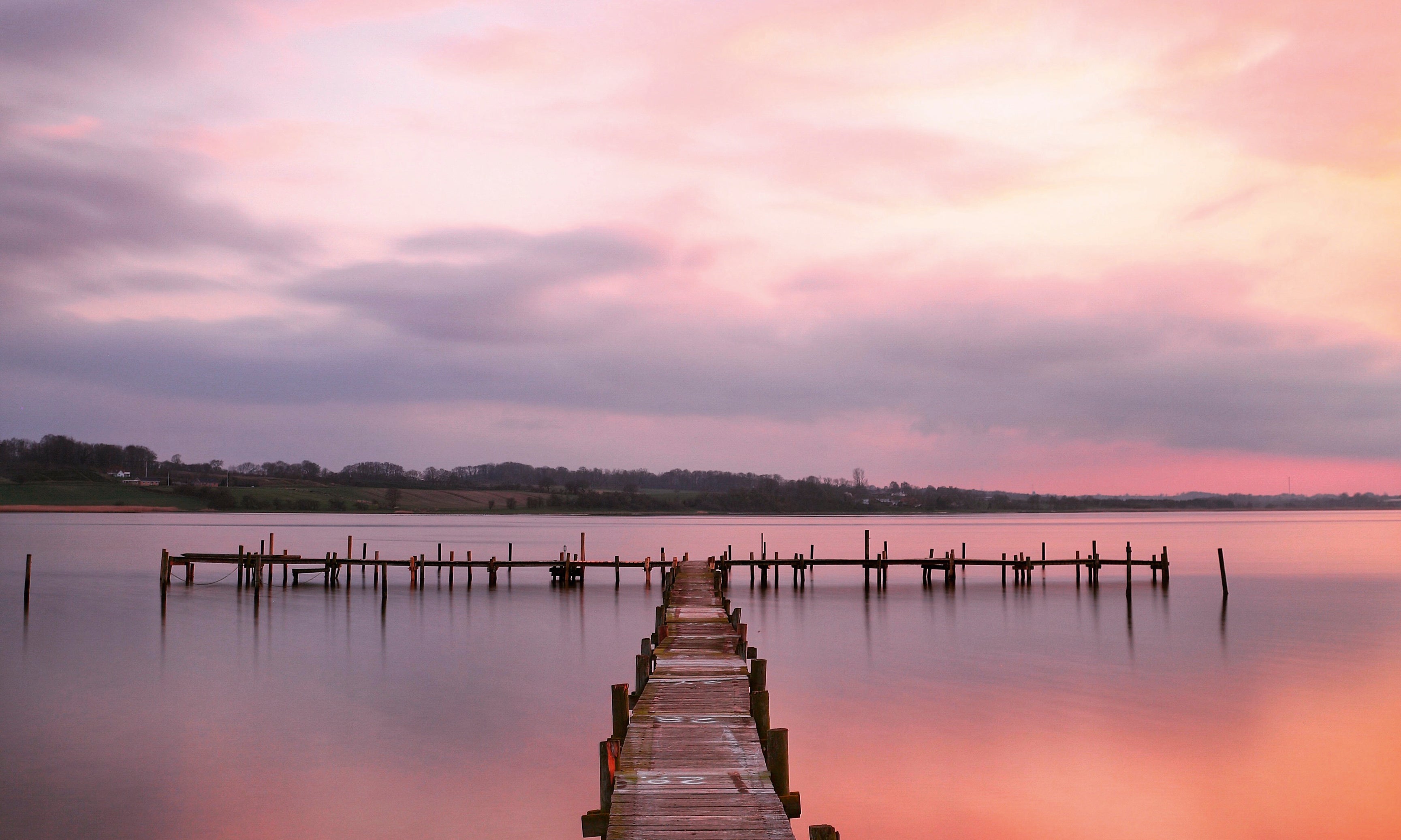 Rosyreflection-120x80cm.jpg