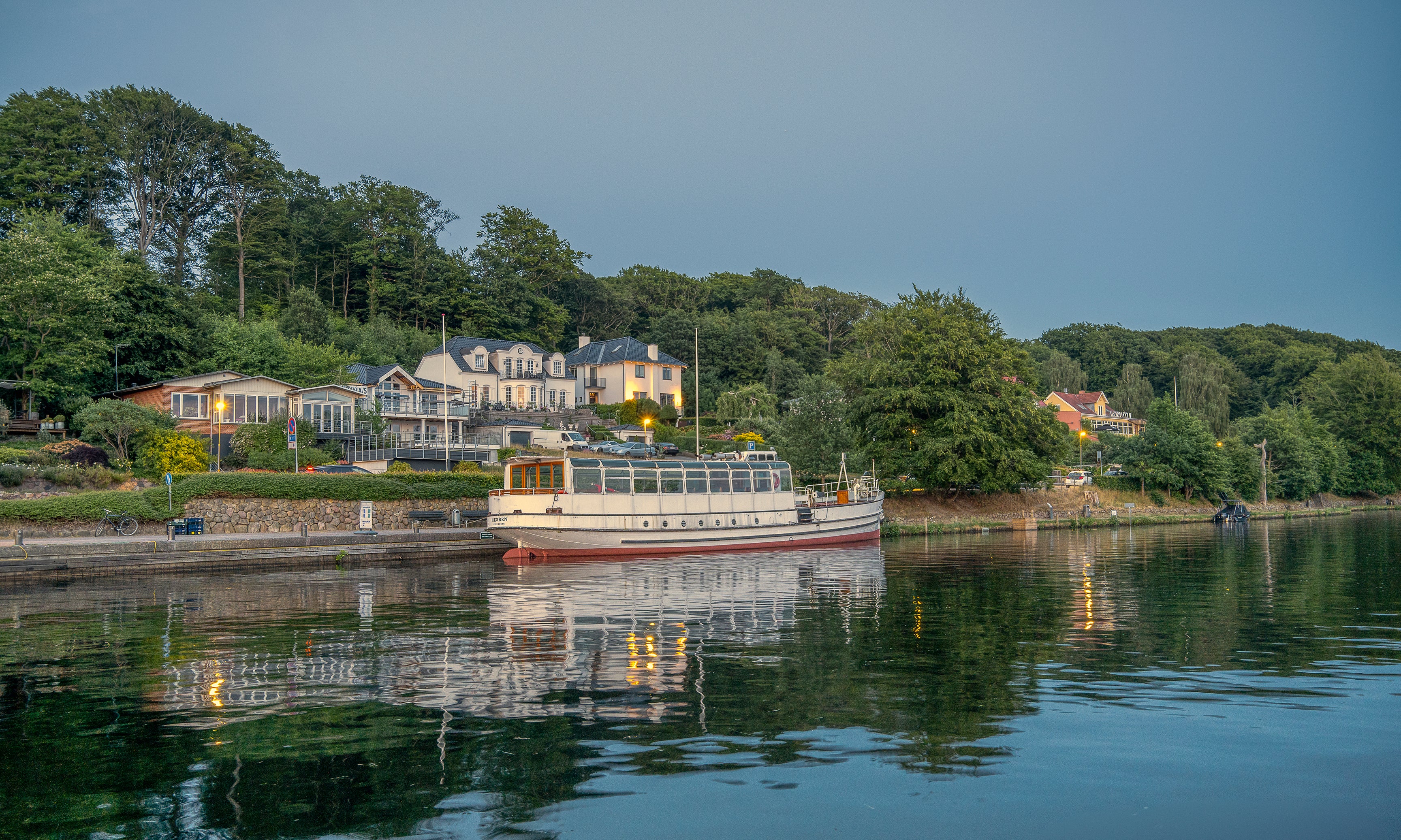 Silencebytheharbour-120x80cm.jpg