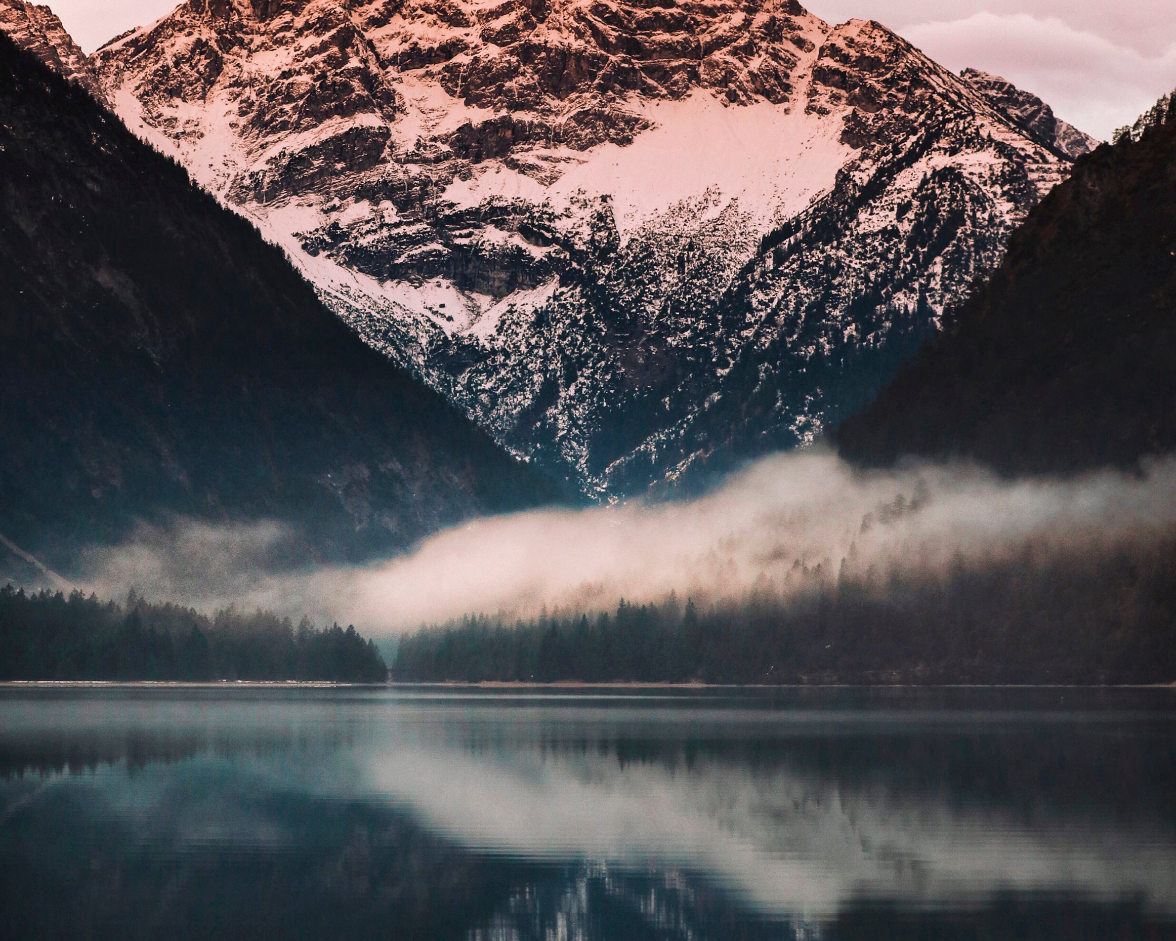 Stillbeneaththepeaks-80x120cm.jpg