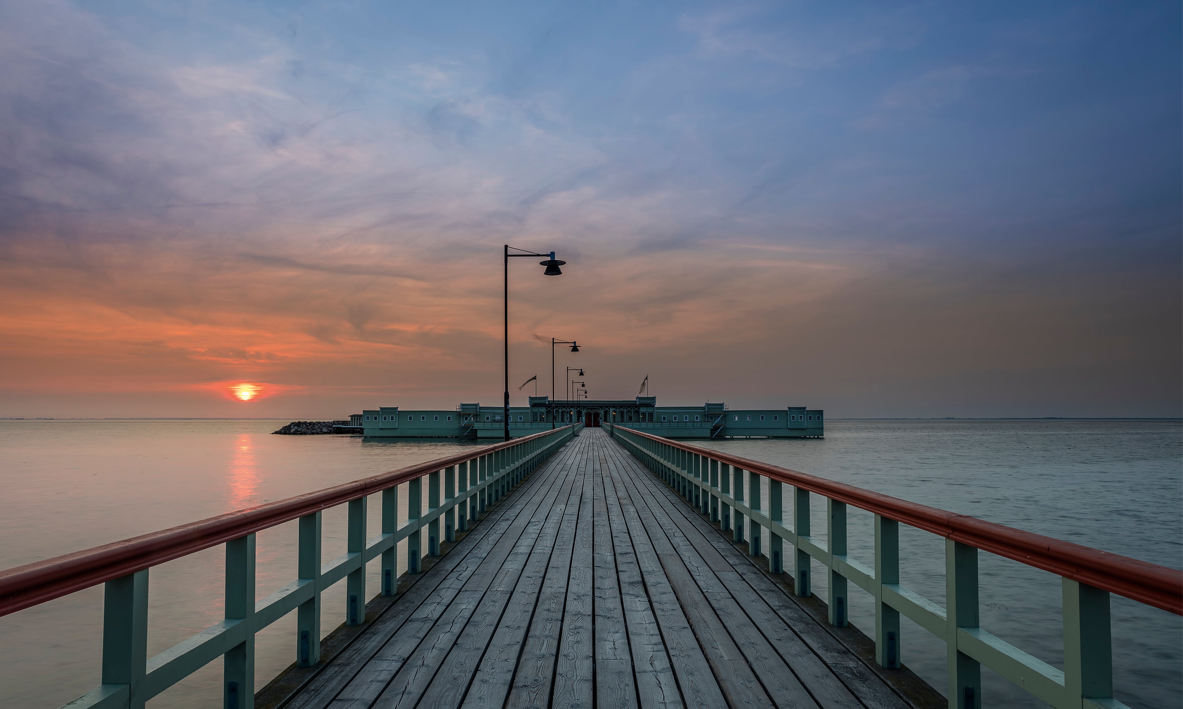 Sunsetwalkway-150x100cm.jpg