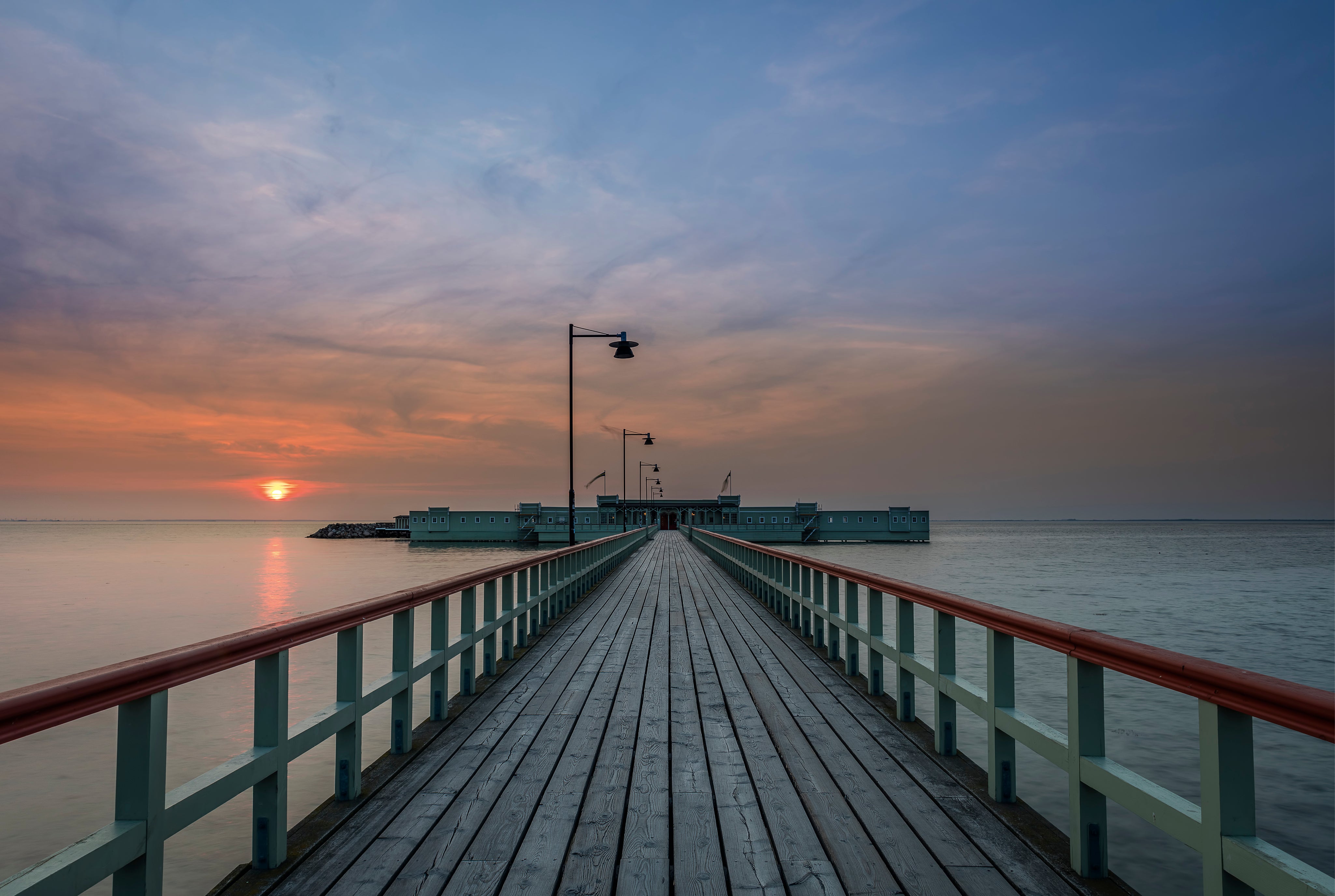 Sunsetwalkway-150x100cm.jpg