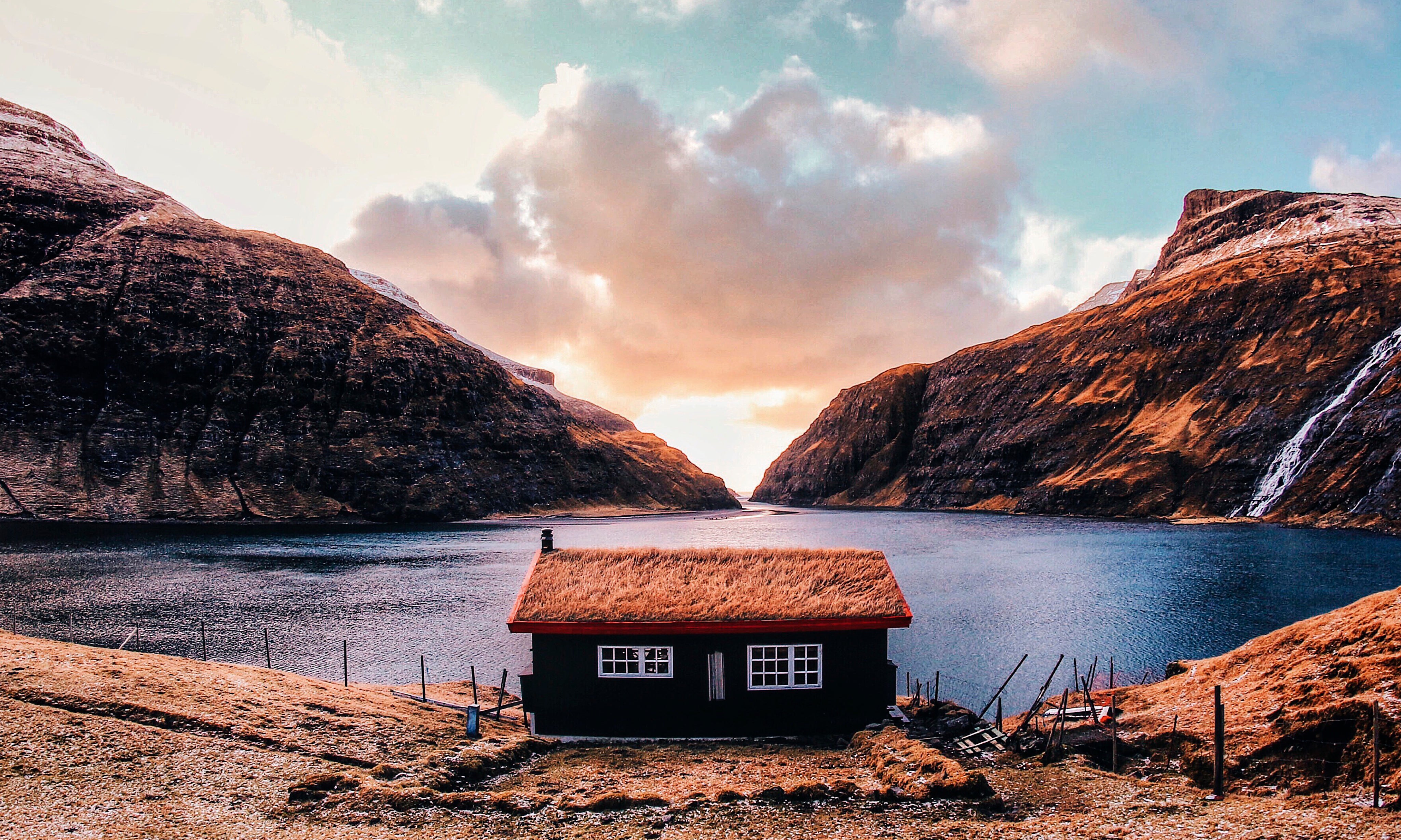 Thequietshelter-150x100cm.jpg