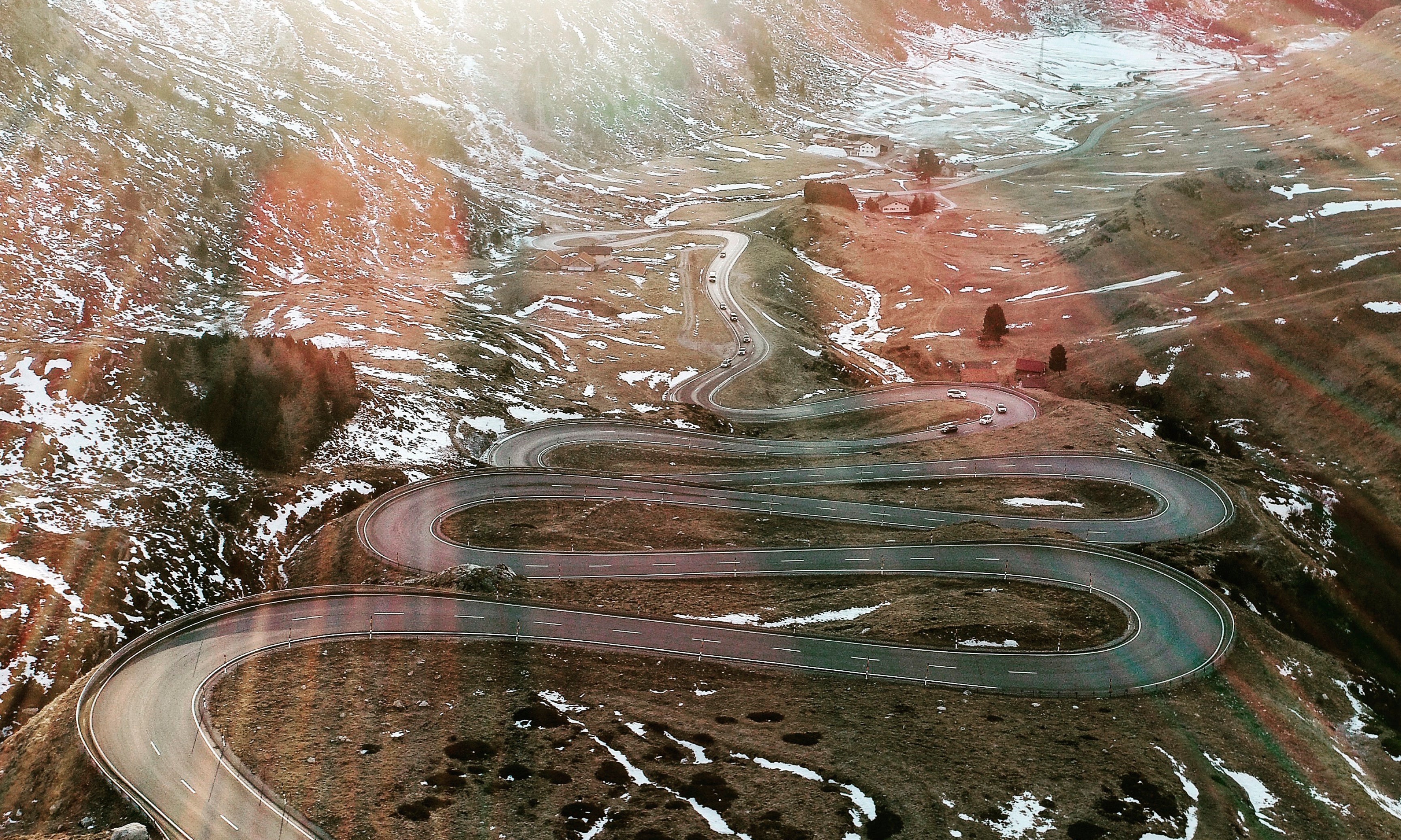 Twistinghorizon-120x120cm.jpg